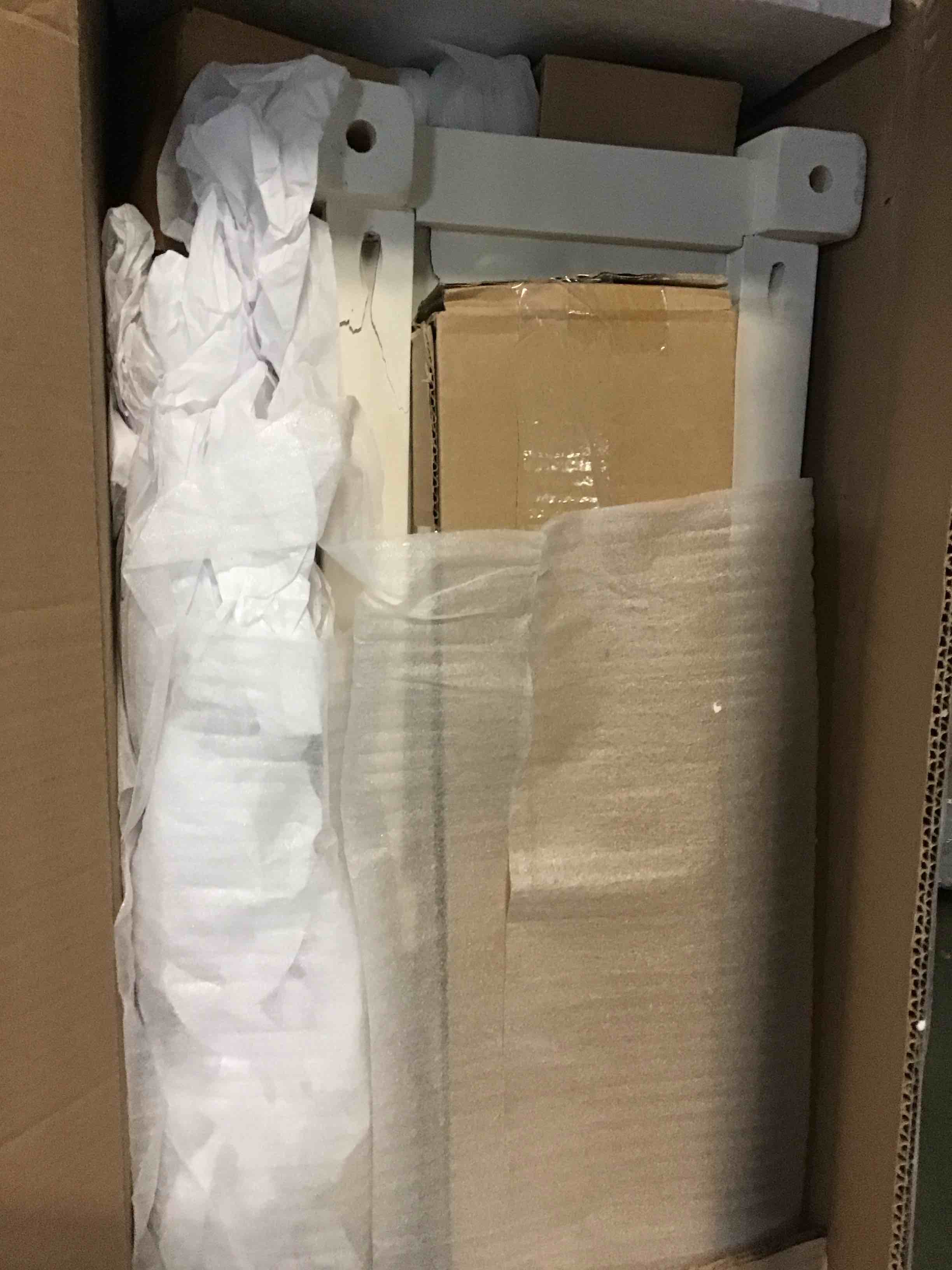 https://s3.amazonaws.com/lotting-images-prod/bidfta/RED5559622_1701266369360.jpeg
