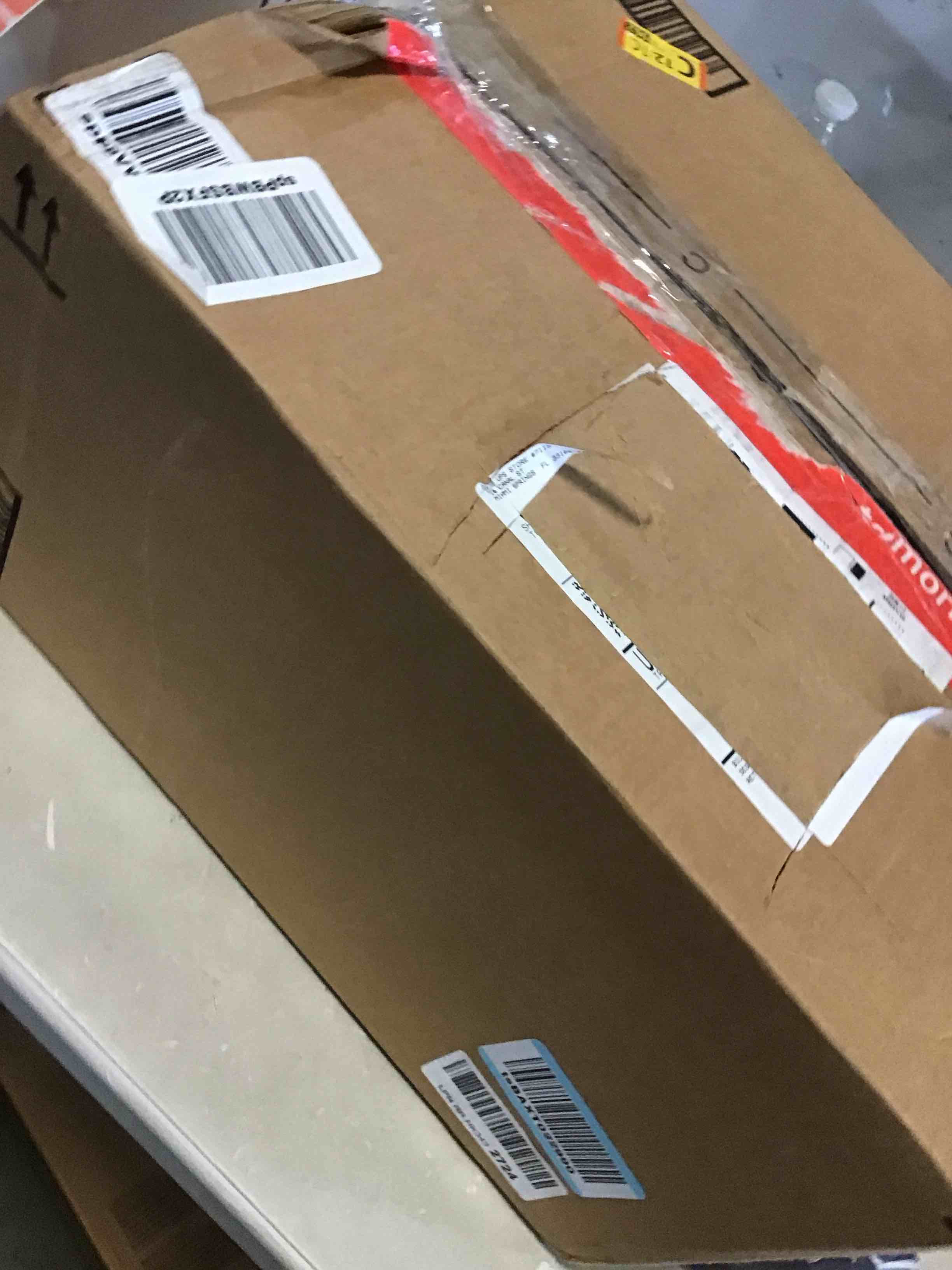 https://s3.amazonaws.com/lotting-images-prod/bidfta/RED5559743_1701284016366.jpeg