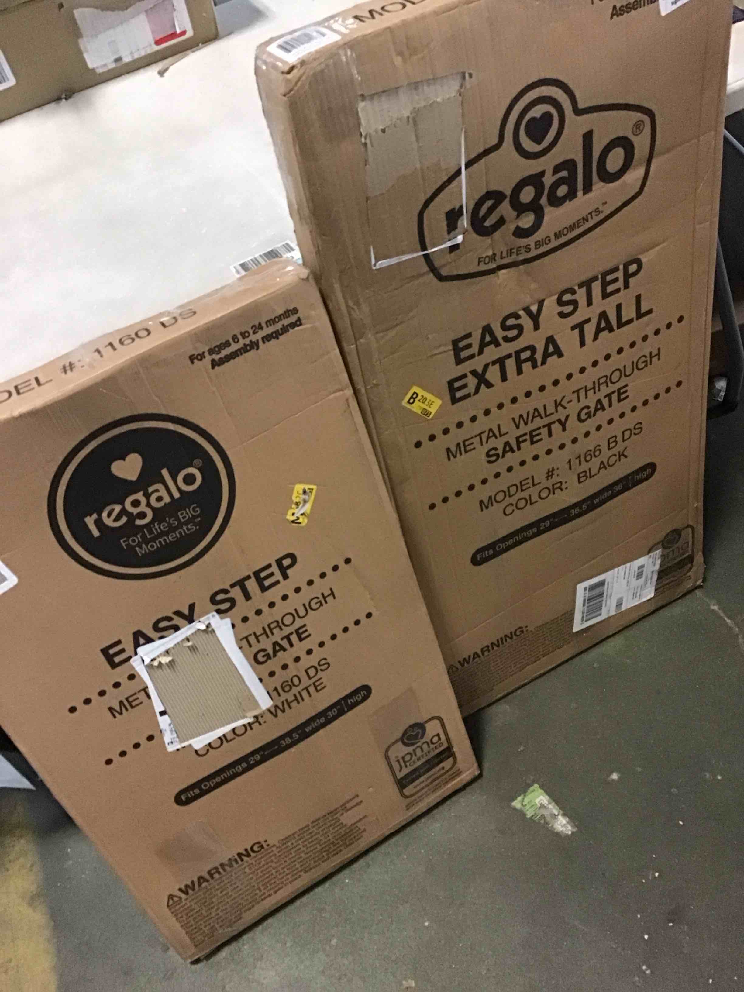 https://s3.amazonaws.com/lotting-images-prod/bidfta/RED5559791_1701292944665.jpeg
