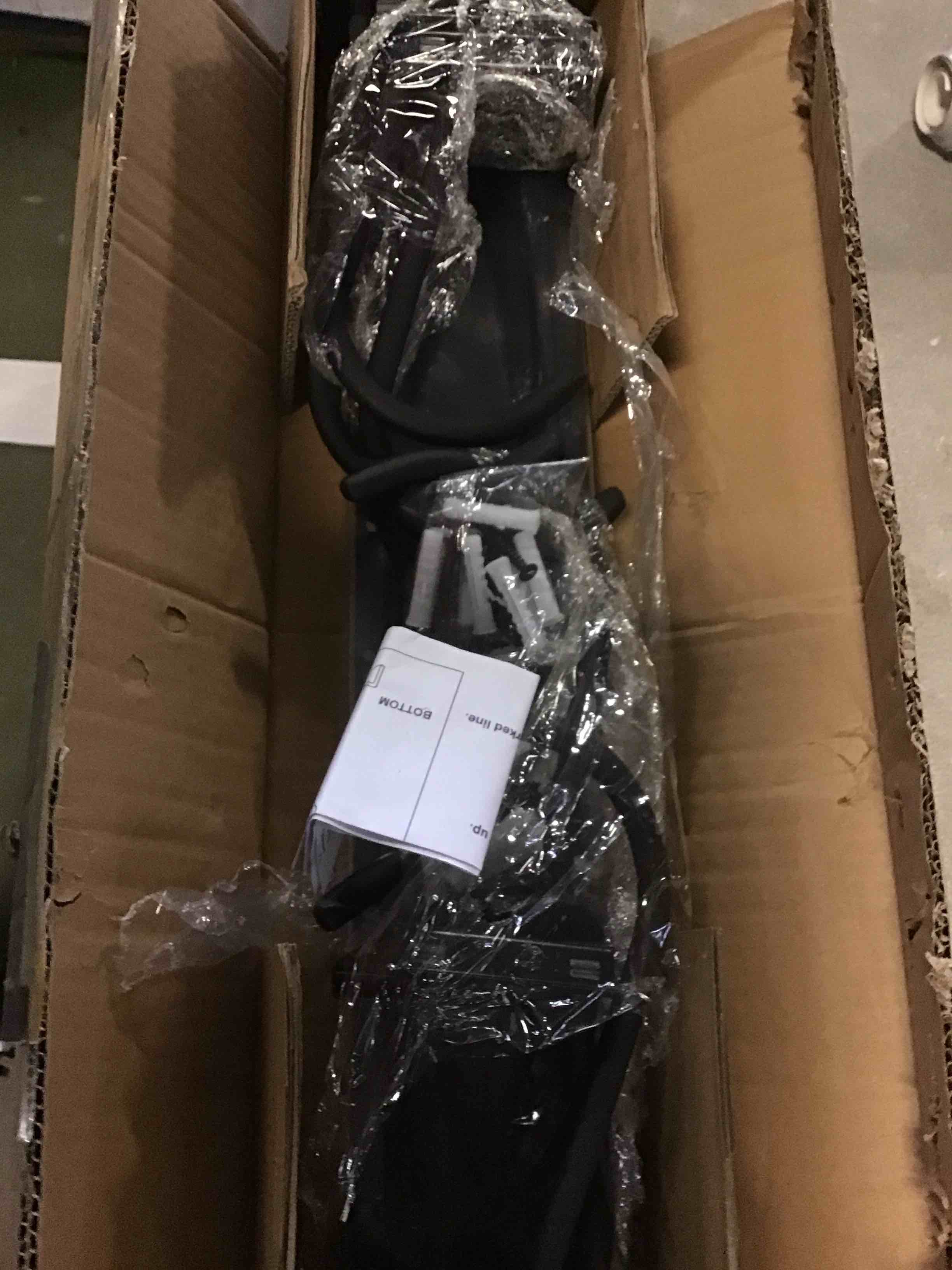 https://s3.amazonaws.com/lotting-images-prod/bidfta/RED5559880_1701364004414.jpeg