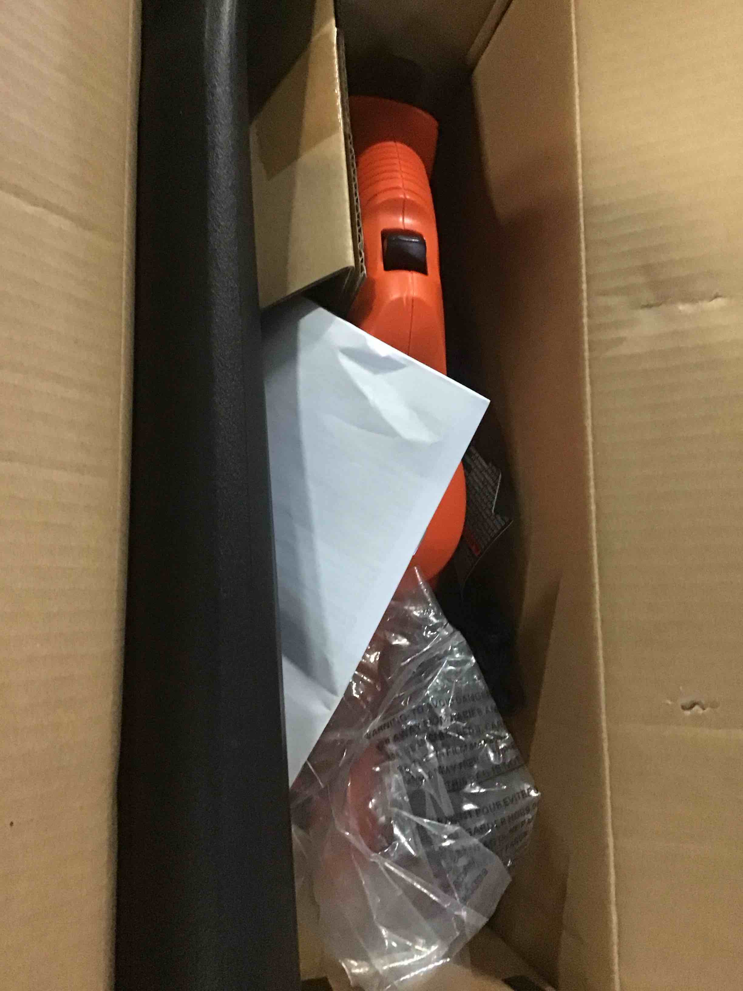 https://s3.amazonaws.com/lotting-images-prod/bidfta/RED5560398_1701724372312.jpeg