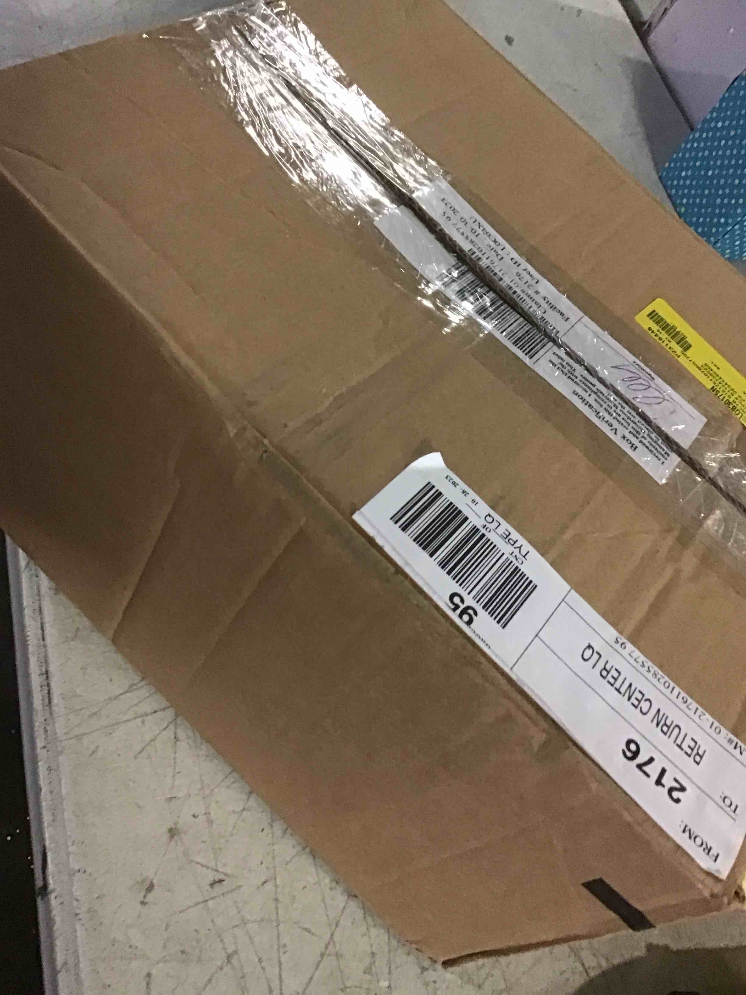 https://s3.amazonaws.com/lotting-images-prod/bidfta/RED5560490_1701794580613.jpeg