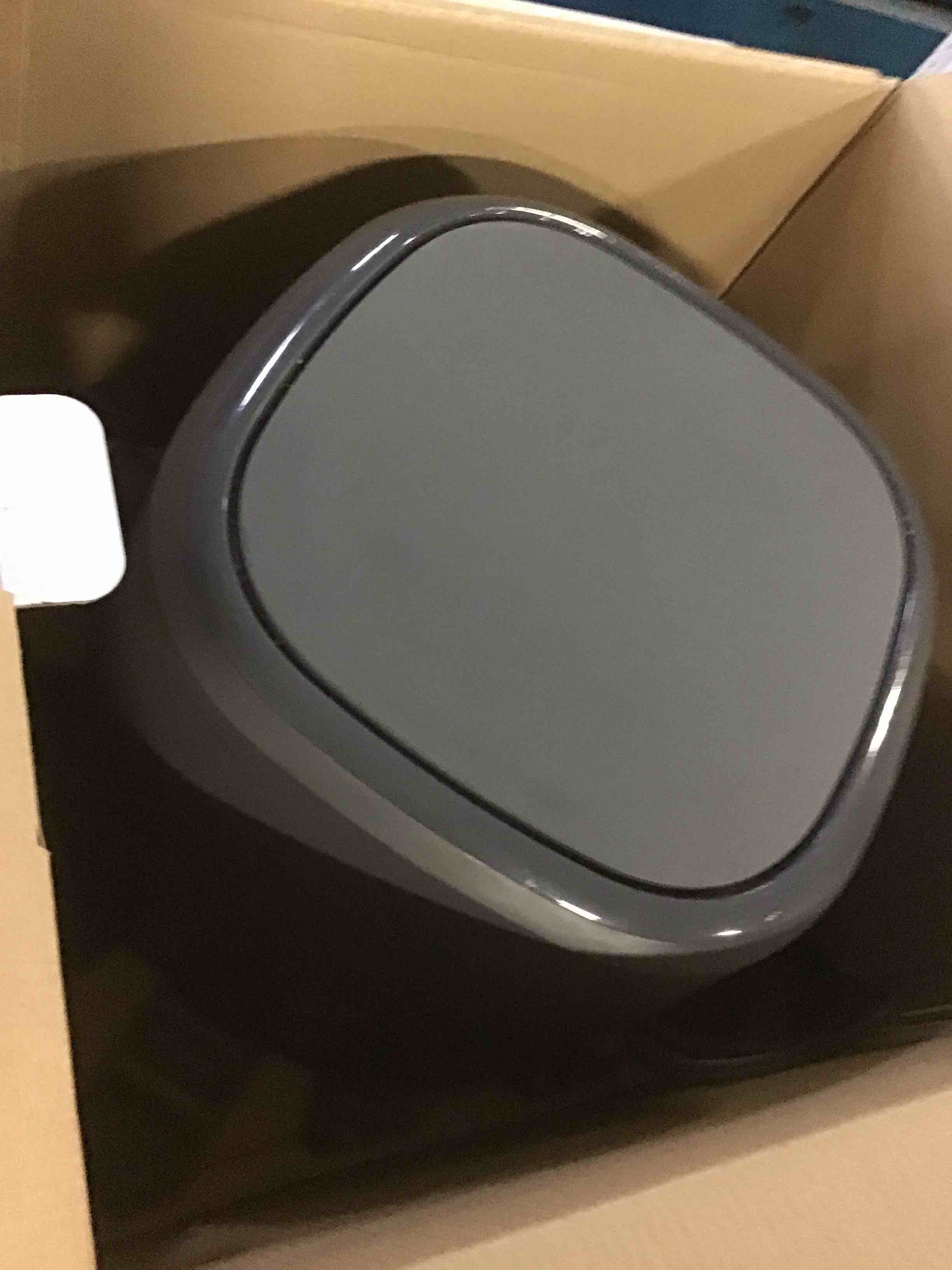 https://s3.amazonaws.com/lotting-images-prod/bidfta/RED5560522_1701800190418.jpeg
