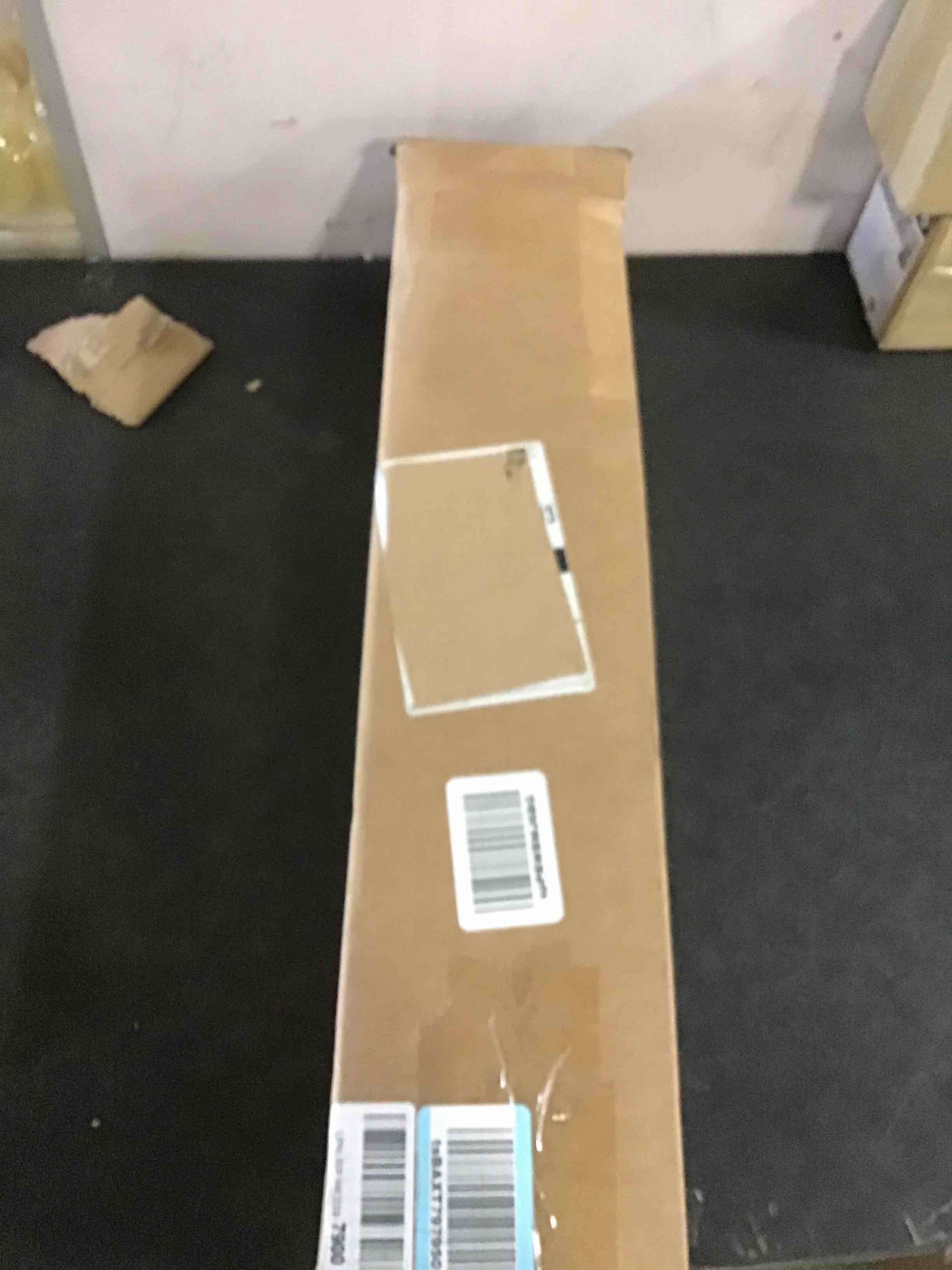 https://s3.amazonaws.com/lotting-images-prod/bidfta/RED5561575_1702046124134.jpeg