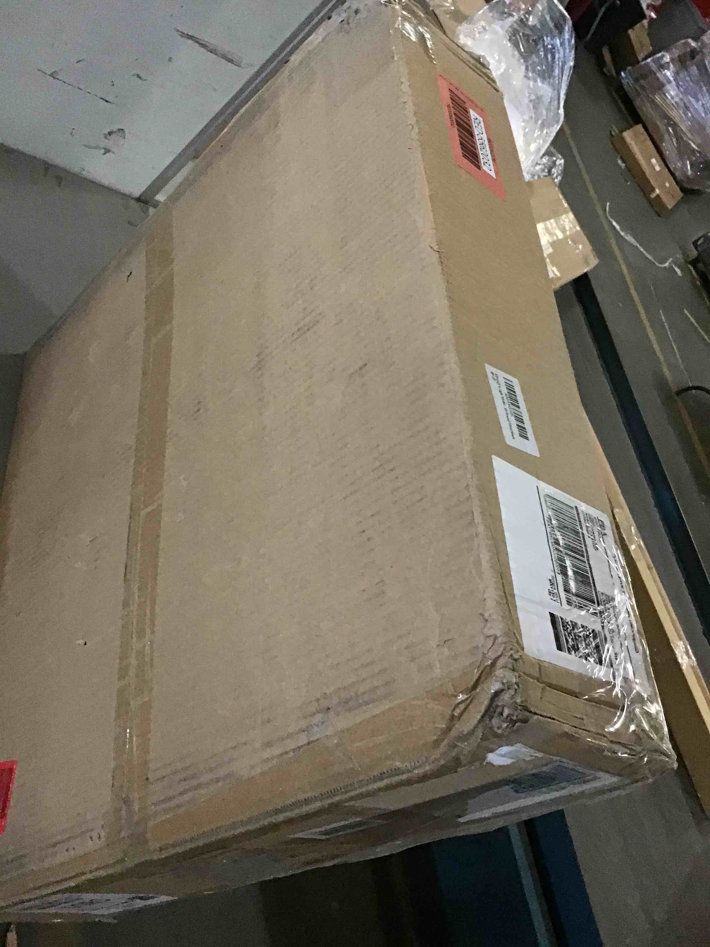 https://s3.amazonaws.com/lotting-images-prod/bidfta/RED5562032_1702398884476.jpeg