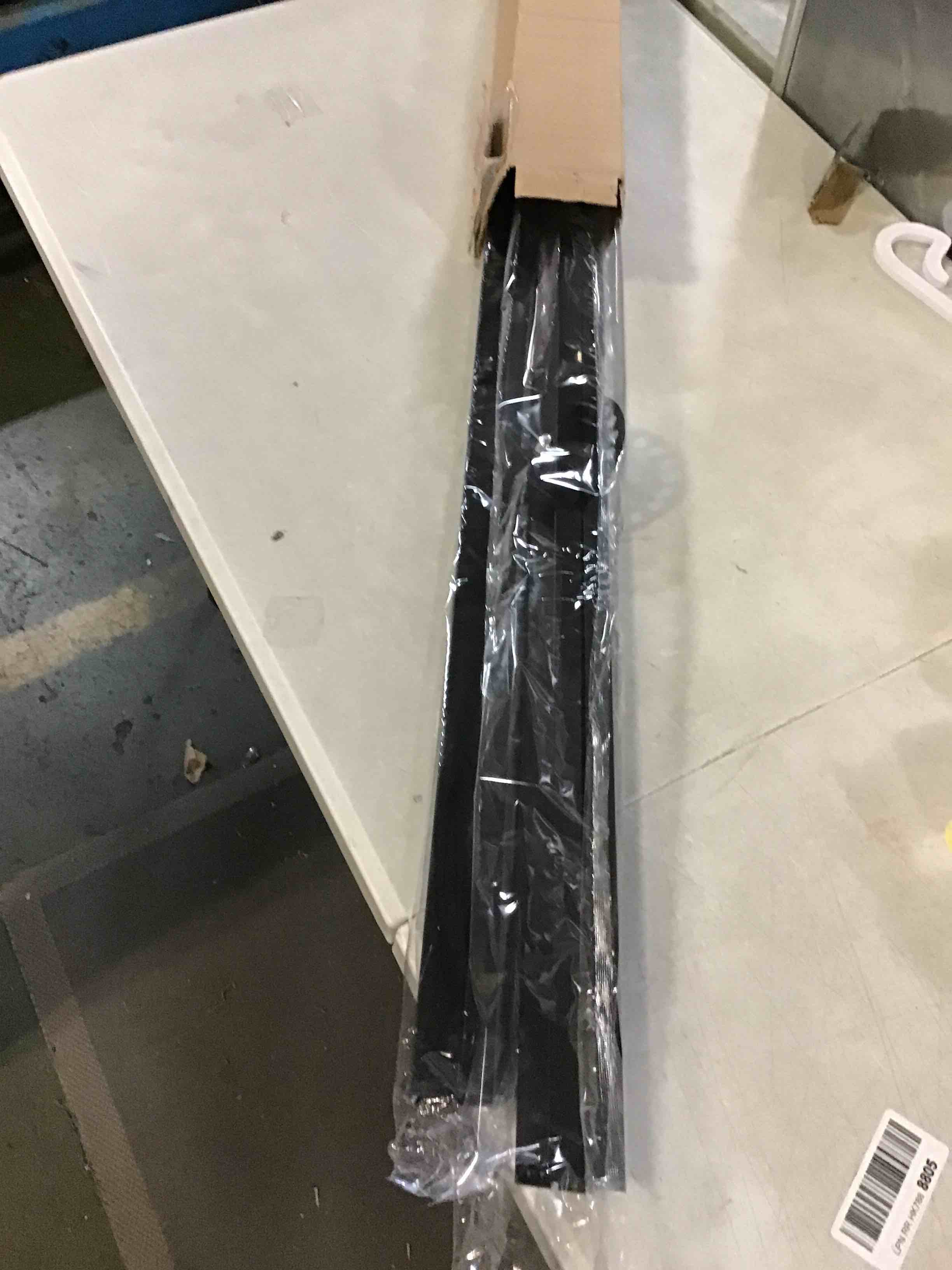 https://s3.amazonaws.com/lotting-images-prod/bidfta/RED5562248_1702491563425.jpeg