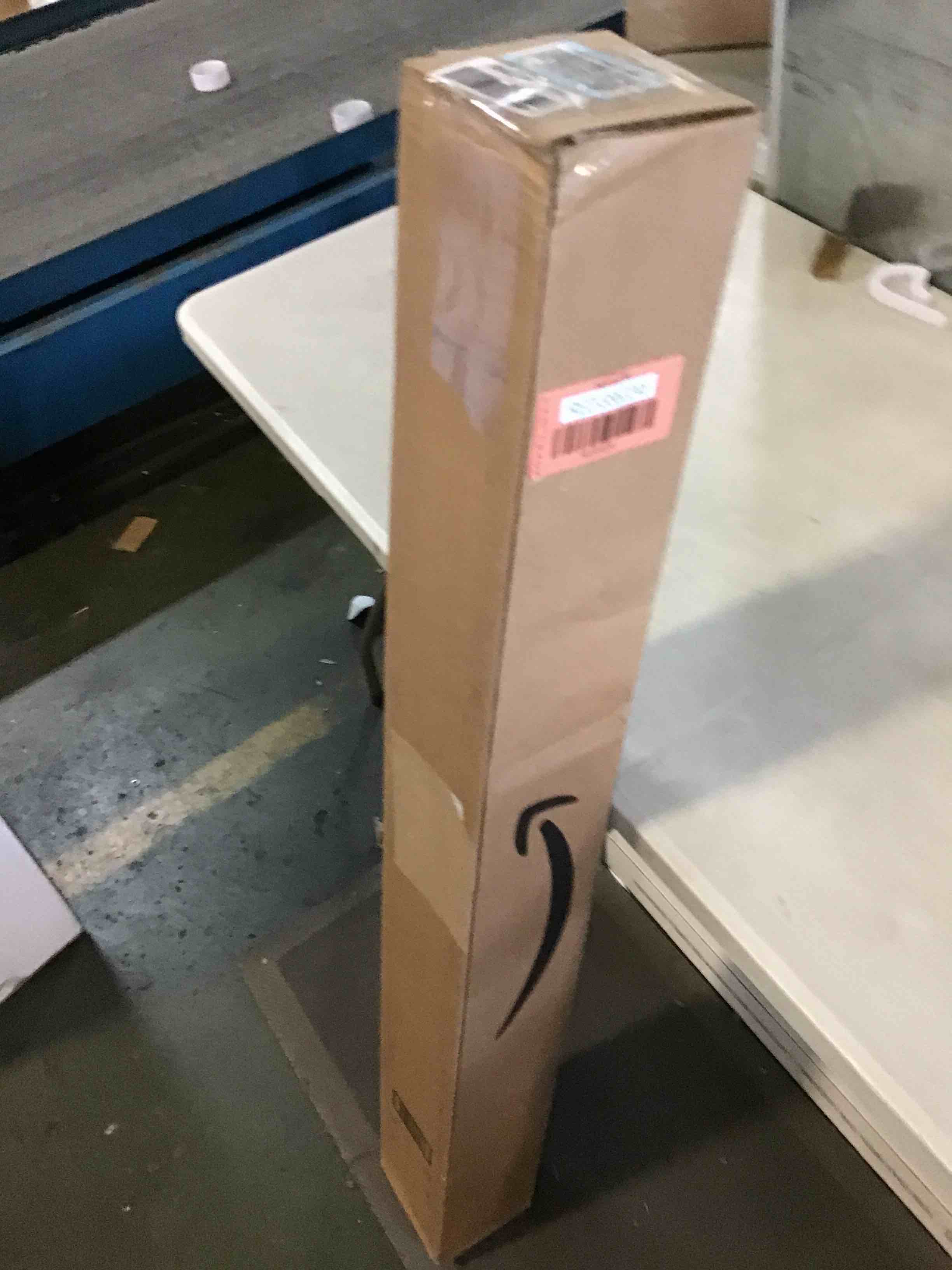 https://s3.amazonaws.com/lotting-images-prod/bidfta/RED5562248_1702491593099.jpeg