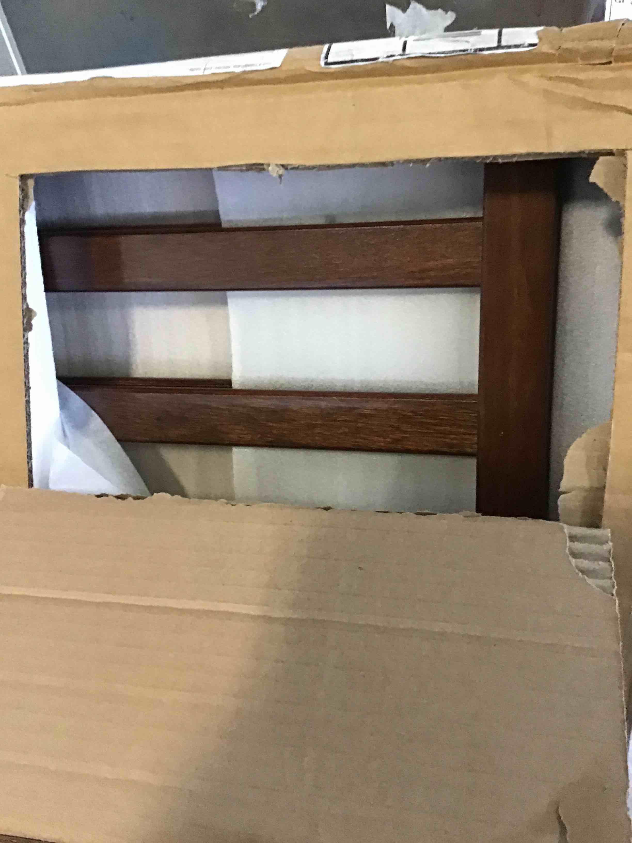 https://s3.amazonaws.com/lotting-images-prod/bidfta/RED5562257_1702492807515.jpeg