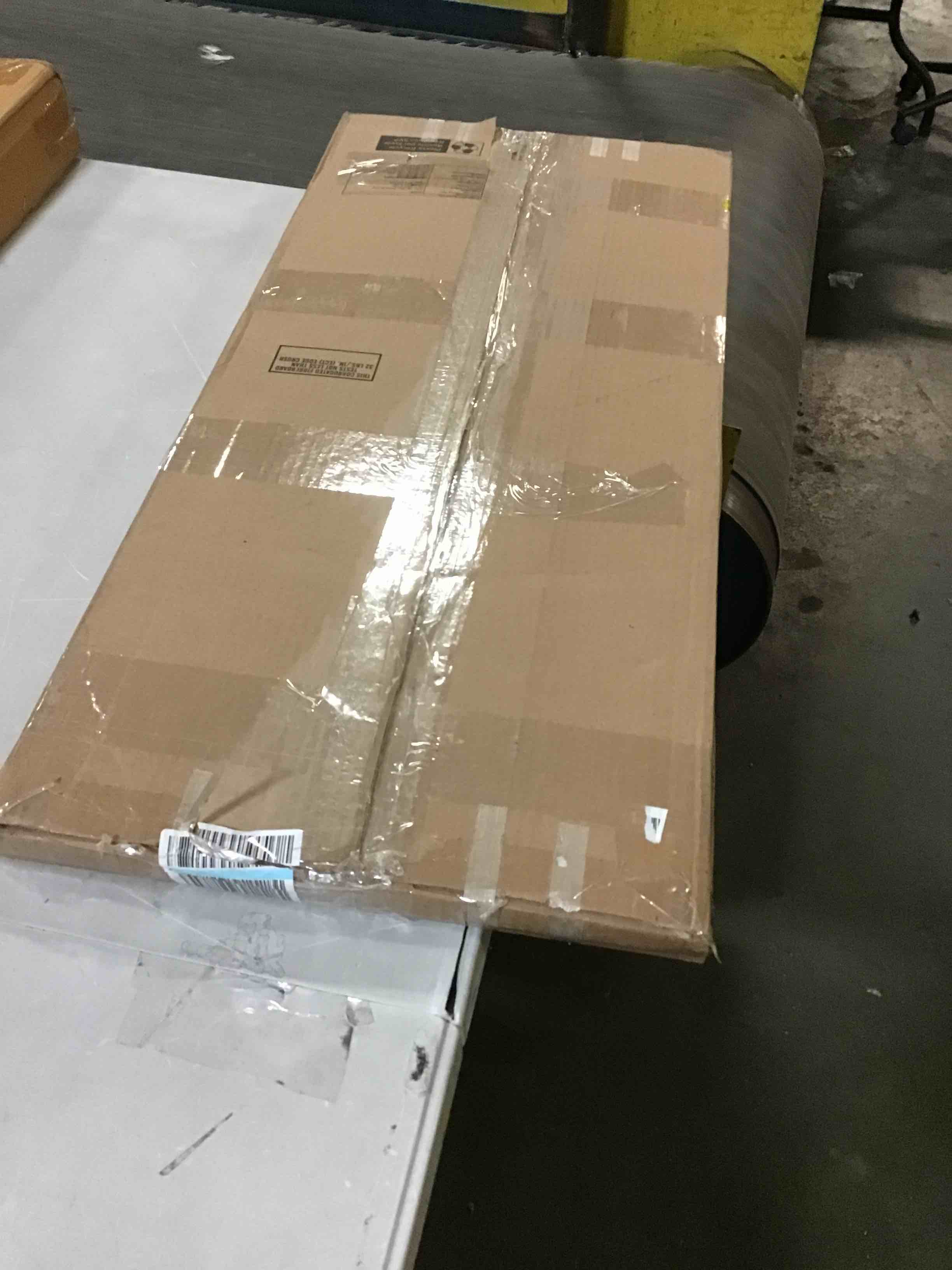 https://s3.amazonaws.com/lotting-images-prod/bidfta/RED5562462_1701096451996.jpeg
