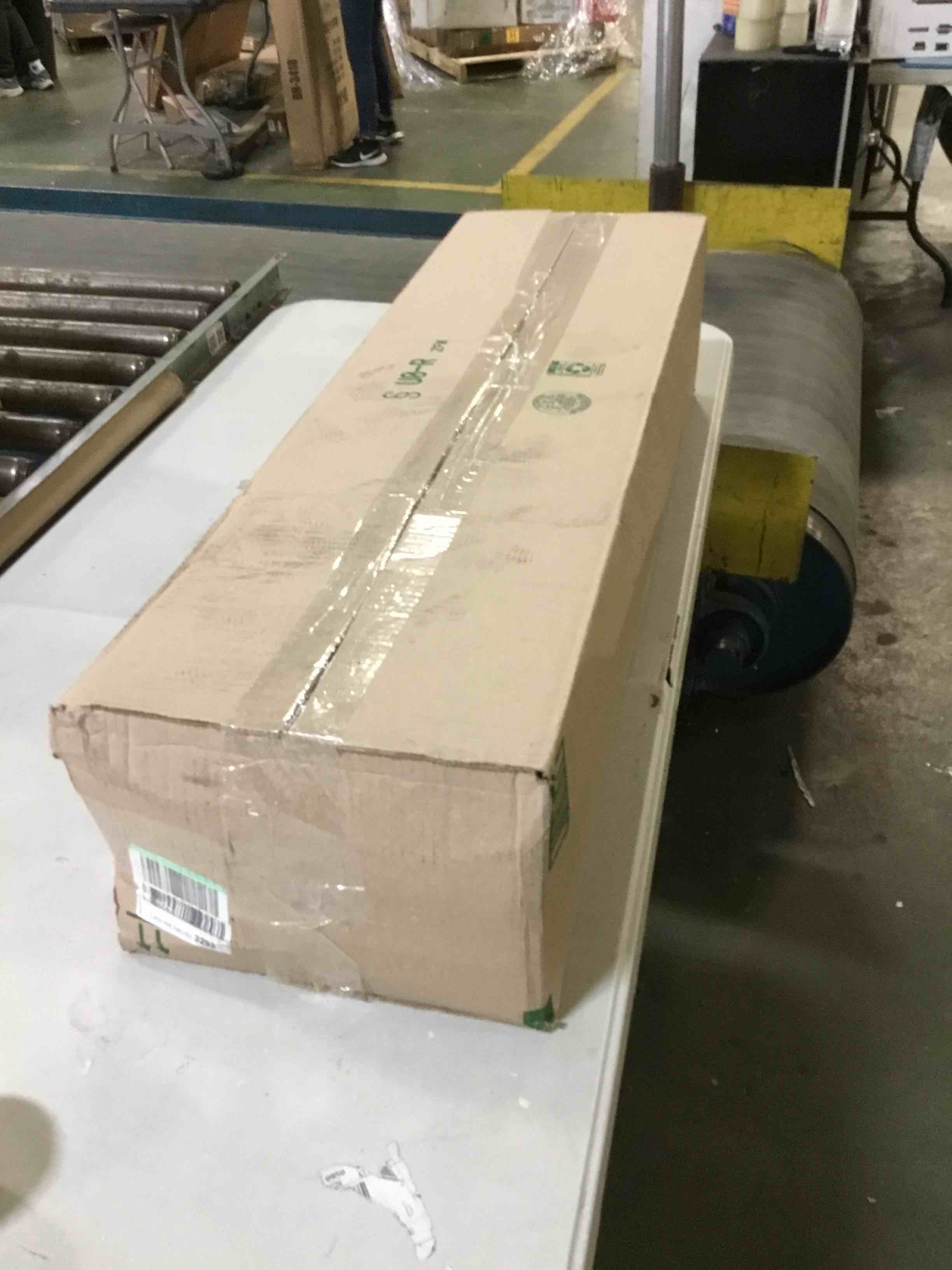 https://s3.amazonaws.com/lotting-images-prod/bidfta/RED5562623_1701190954848.jpeg