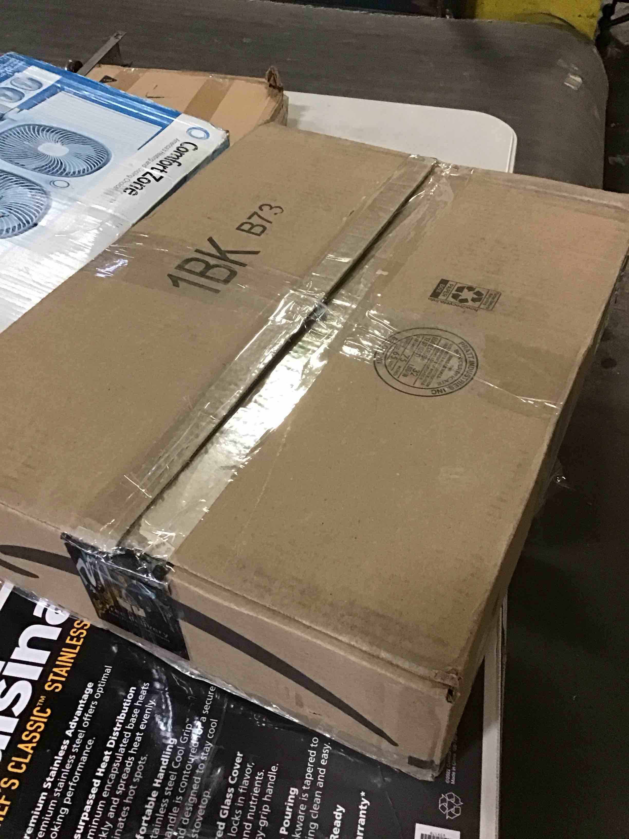 https://s3.amazonaws.com/lotting-images-prod/bidfta/RED5562818_1701373300368.jpeg
