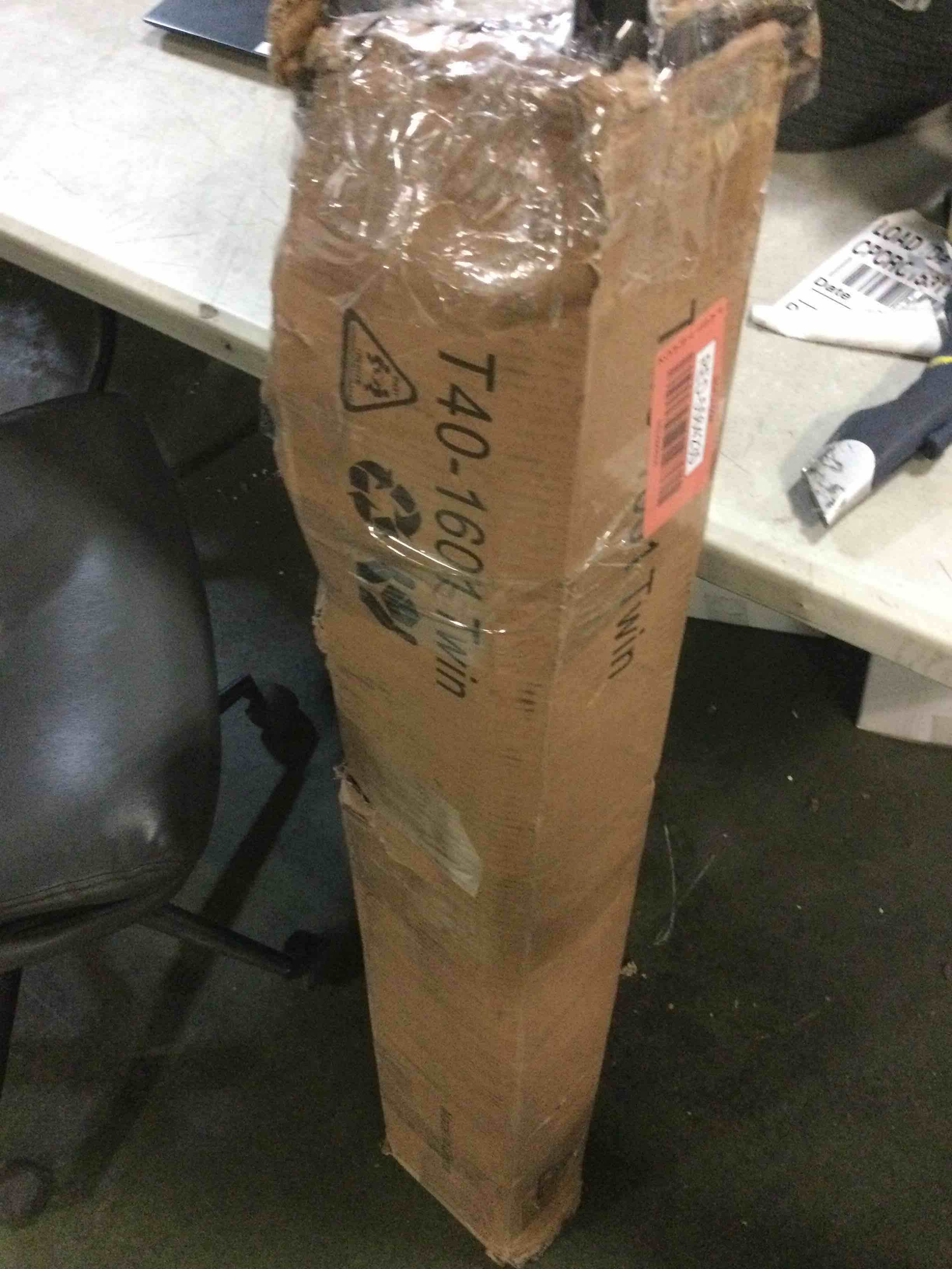 https://s3.amazonaws.com/lotting-images-prod/bidfta/RED5564235_1698244220267.jpeg
