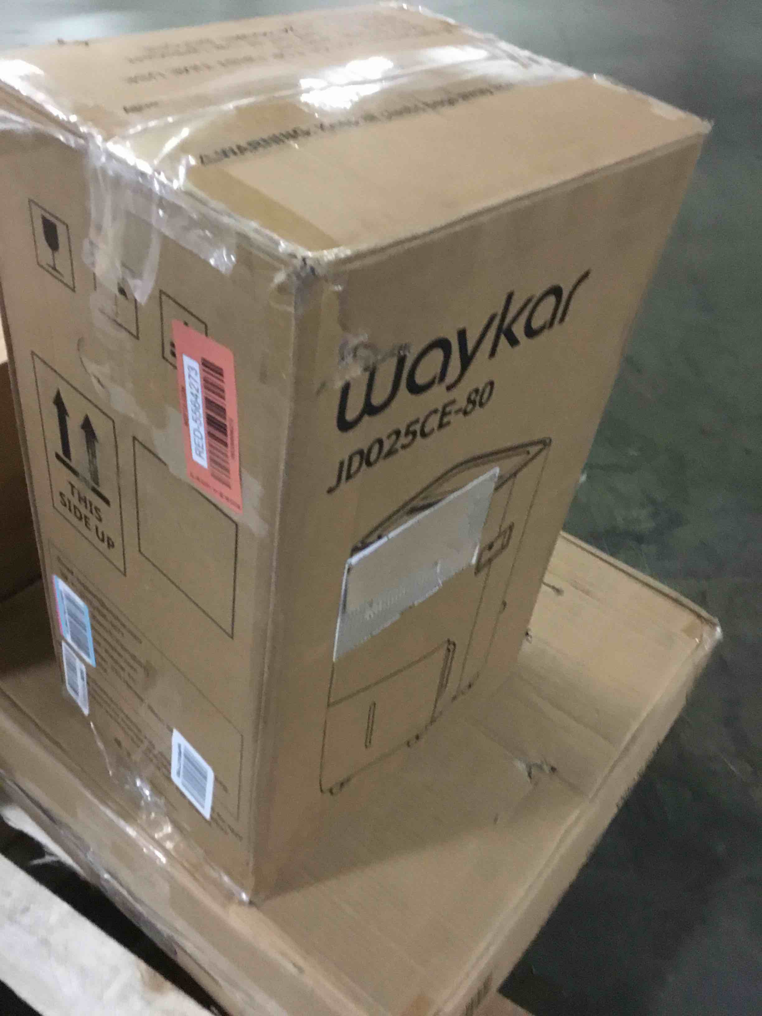 https://s3.amazonaws.com/lotting-images-prod/bidfta/RED5564273_1698249164648.jpeg