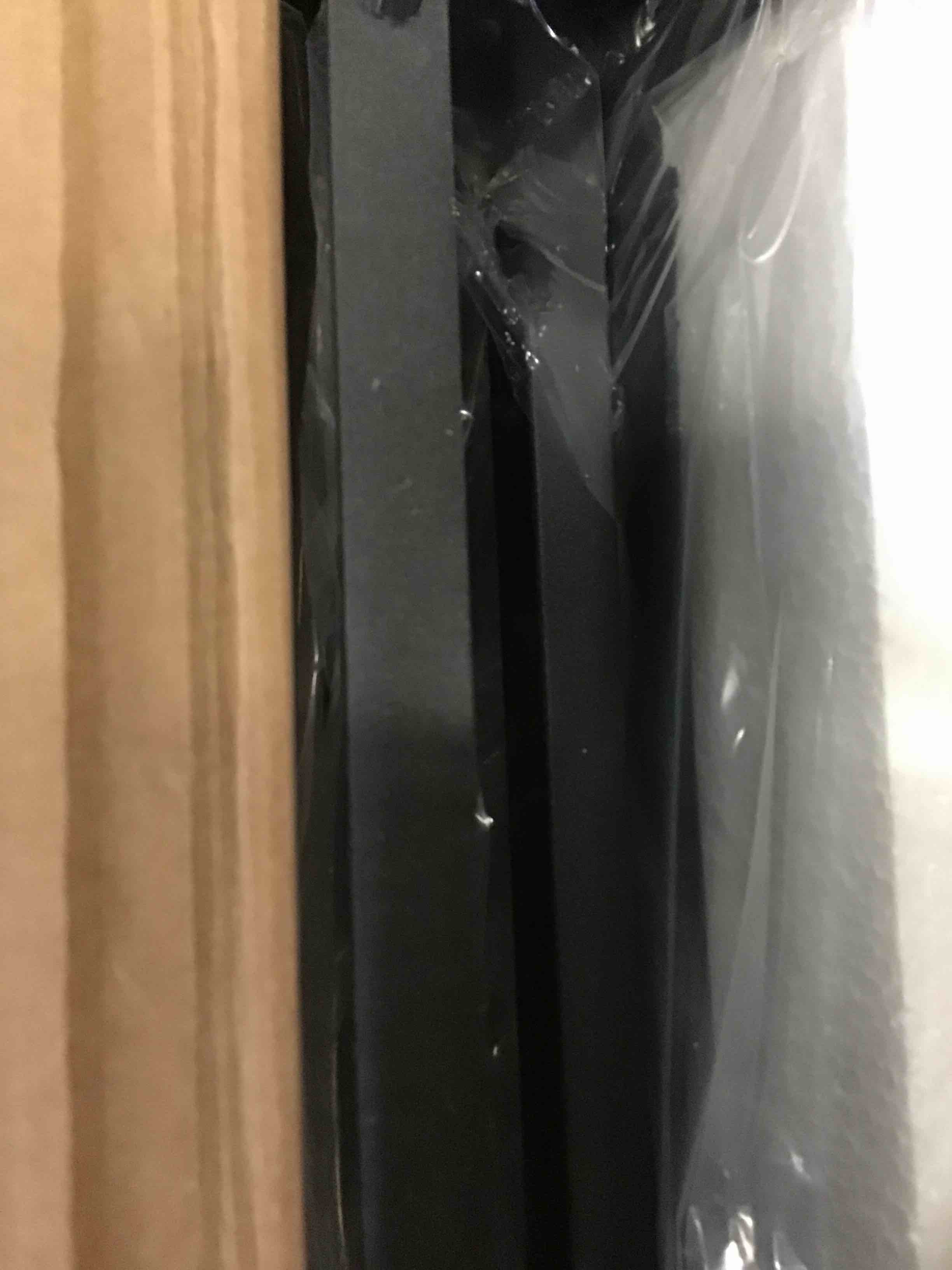 https://s3.amazonaws.com/lotting-images-prod/bidfta/RED5565892_1698256889908.jpeg