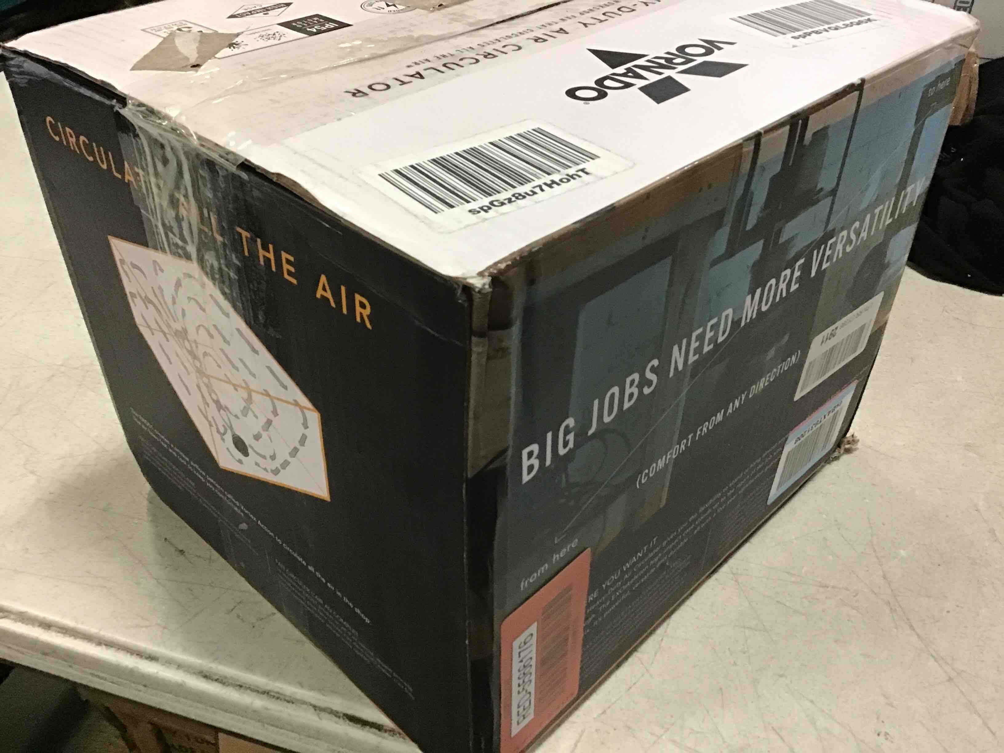 https://s3.amazonaws.com/lotting-images-prod/bidfta/RED5566176_1698422310105.jpeg