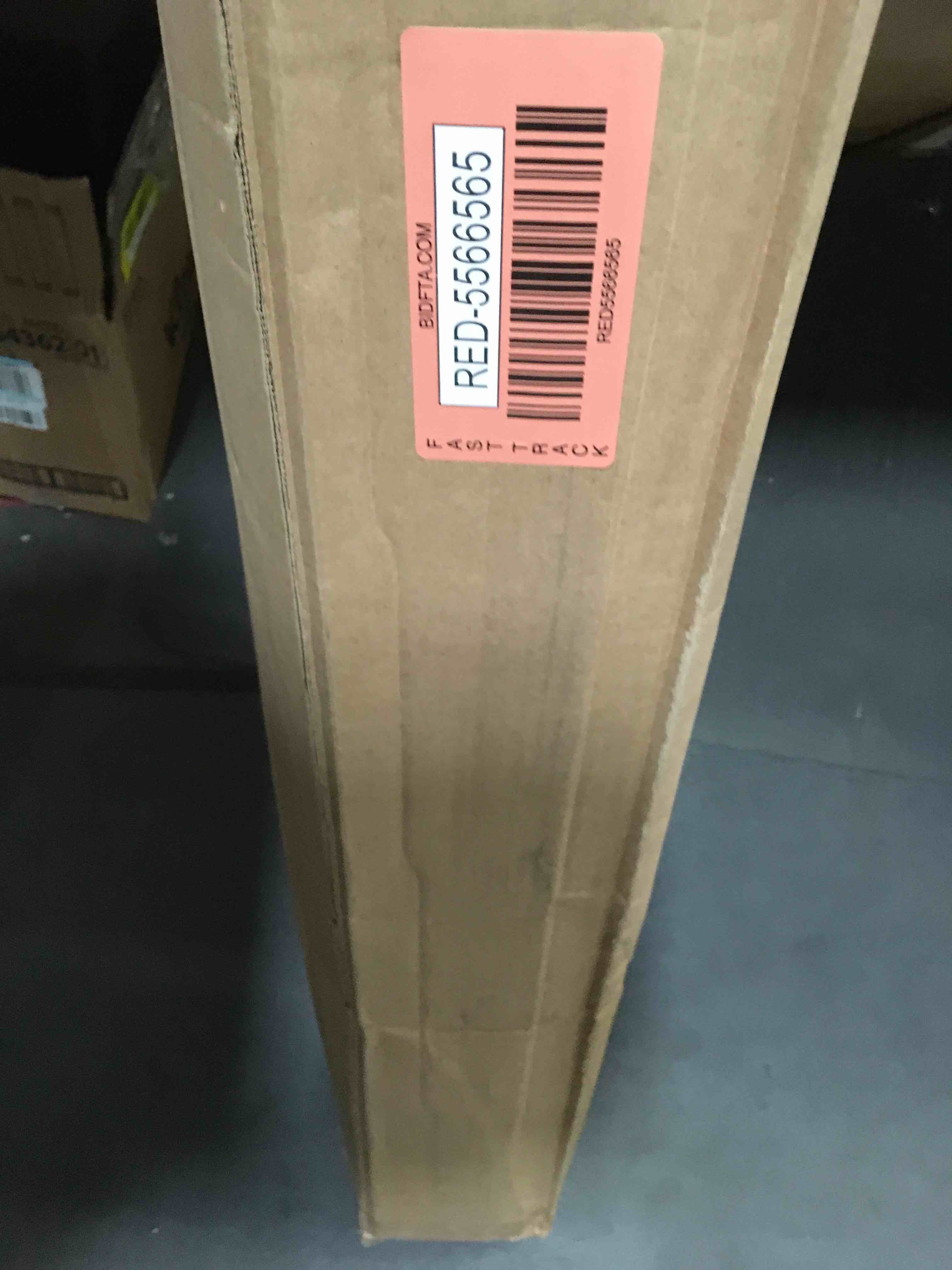 https://s3.amazonaws.com/lotting-images-prod/bidfta/RED5566565_1698782073338.jpeg
