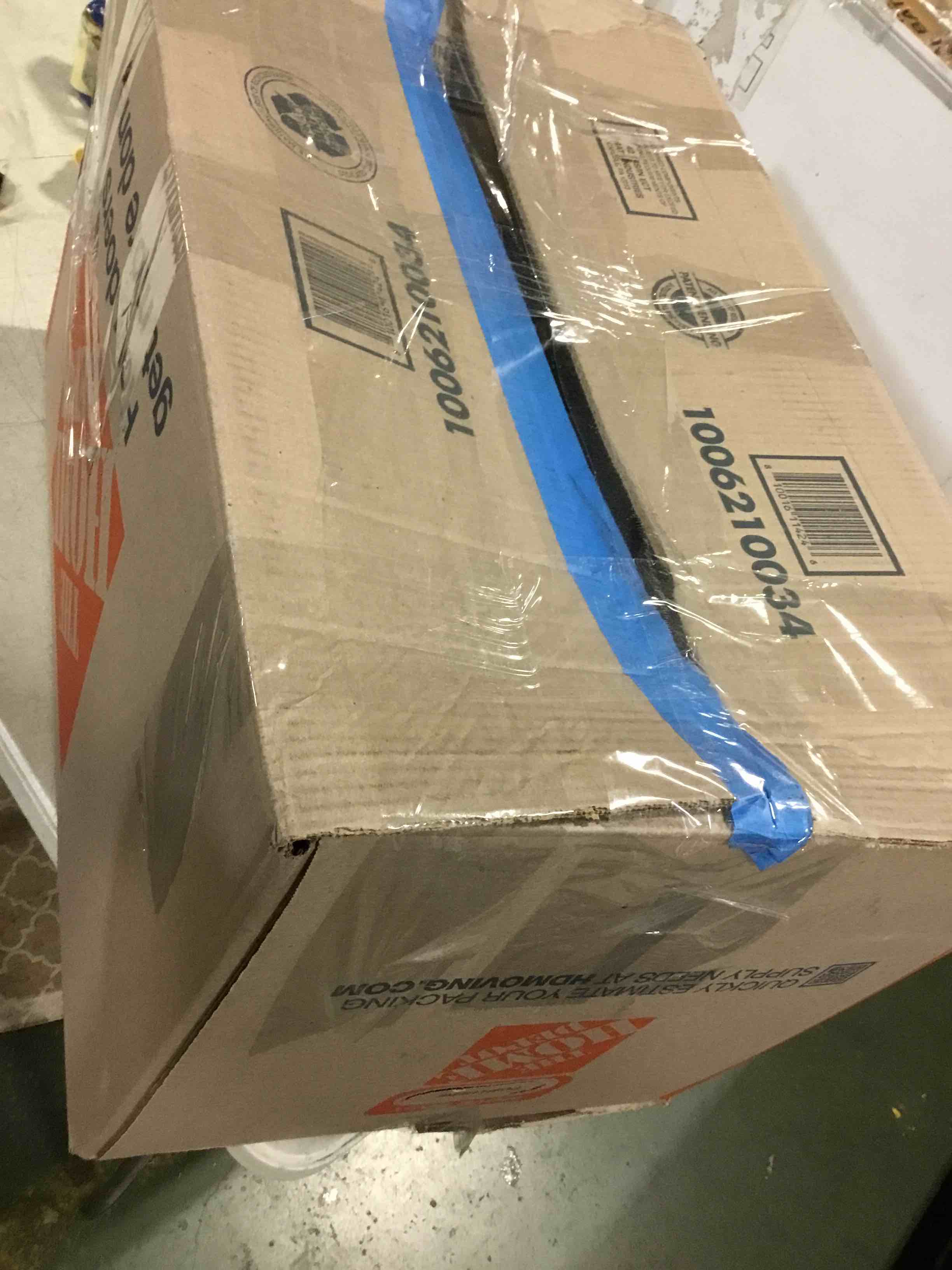 https://s3.amazonaws.com/lotting-images-prod/bidfta/RED5567554_1698670117861.jpeg