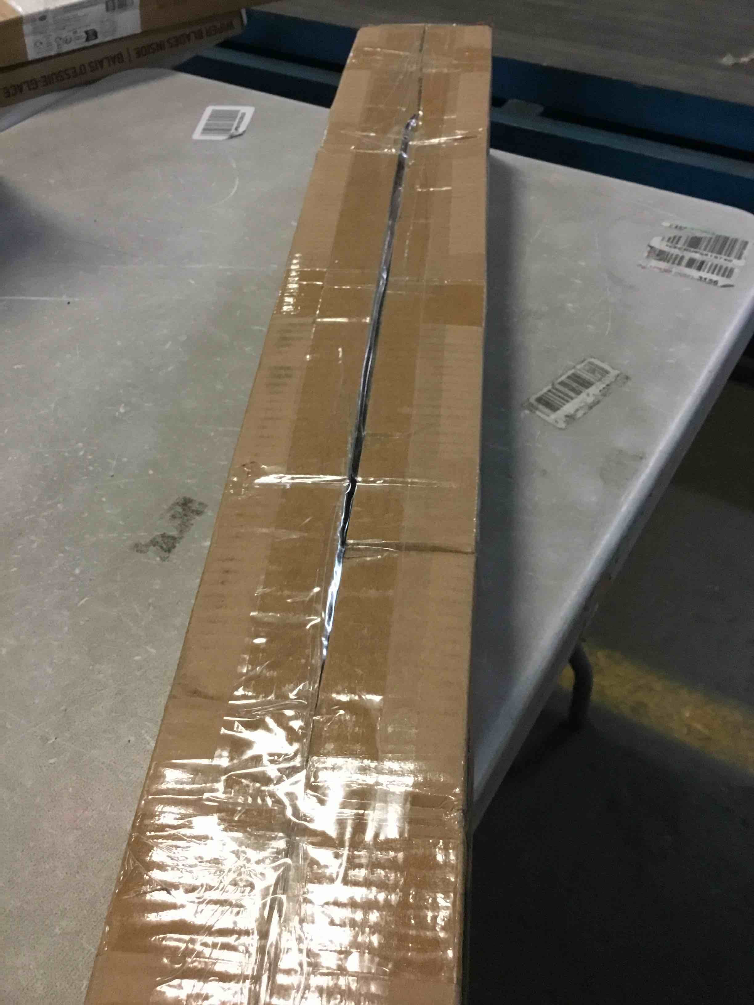 https://s3.amazonaws.com/lotting-images-prod/bidfta/RED5568410_1699288152374.jpeg