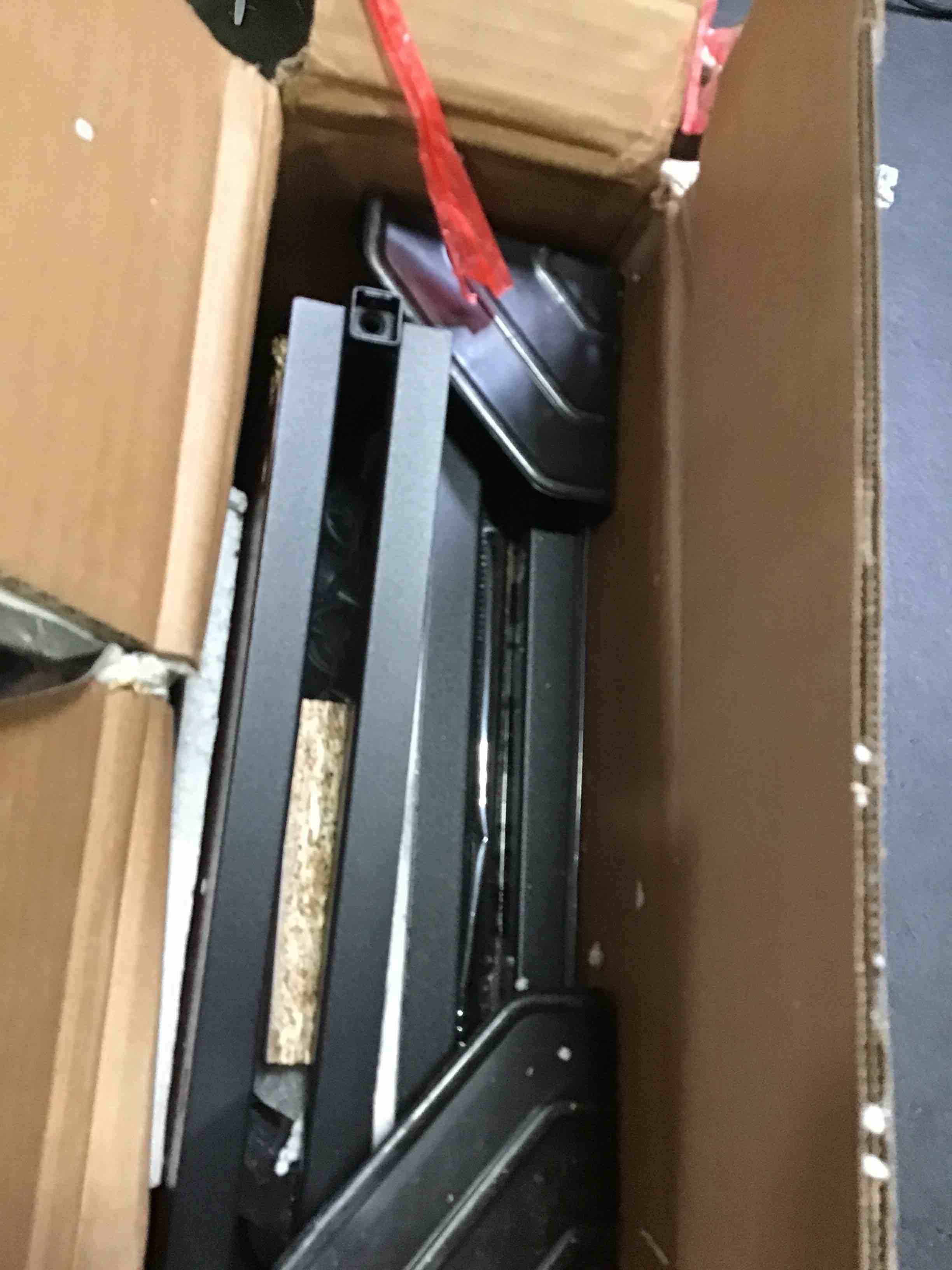 https://s3.amazonaws.com/lotting-images-prod/bidfta/RED5568885_1698259716325.jpeg