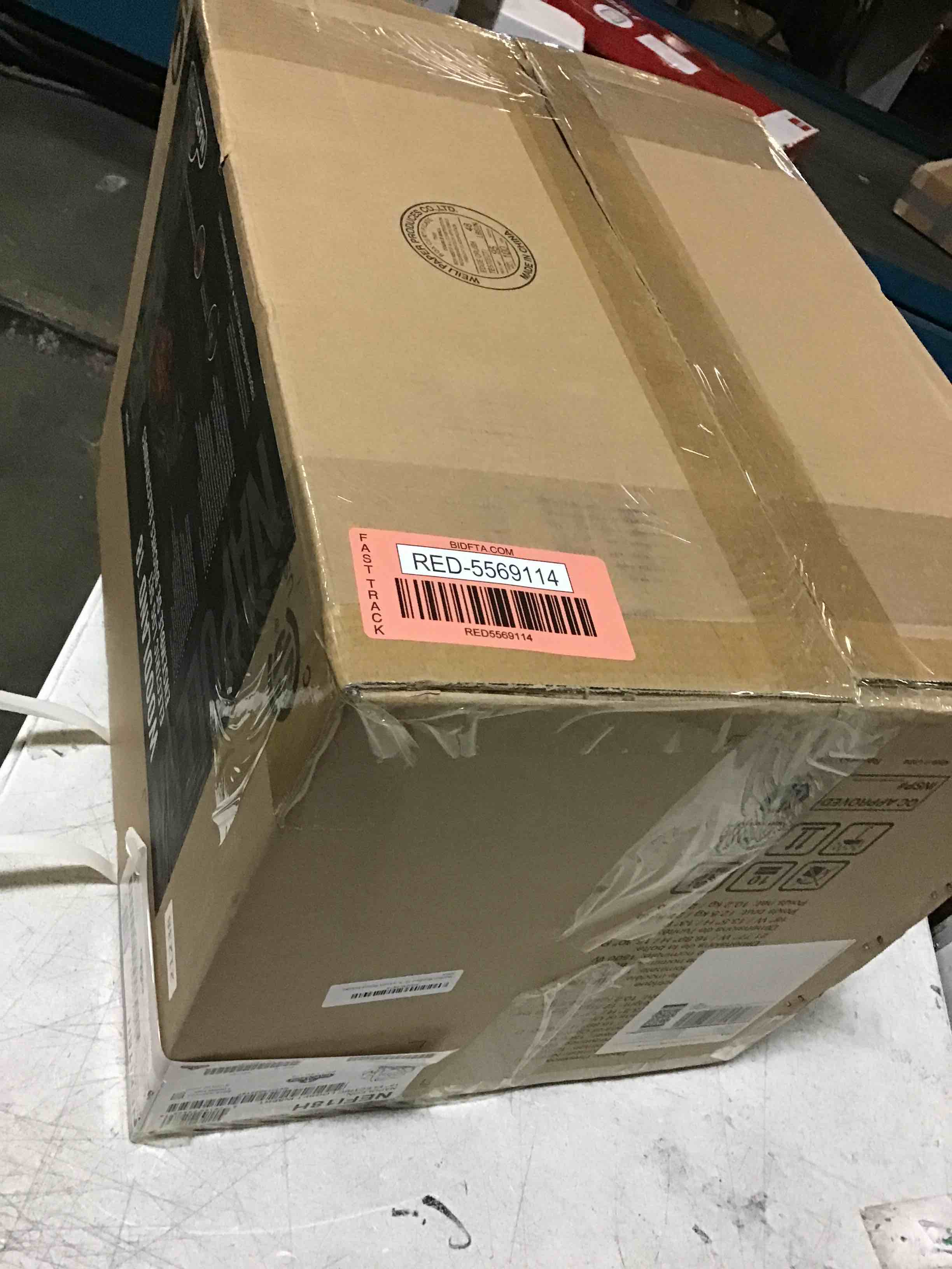 https://s3.amazonaws.com/lotting-images-prod/bidfta/RED5569114_1698414899972.jpeg