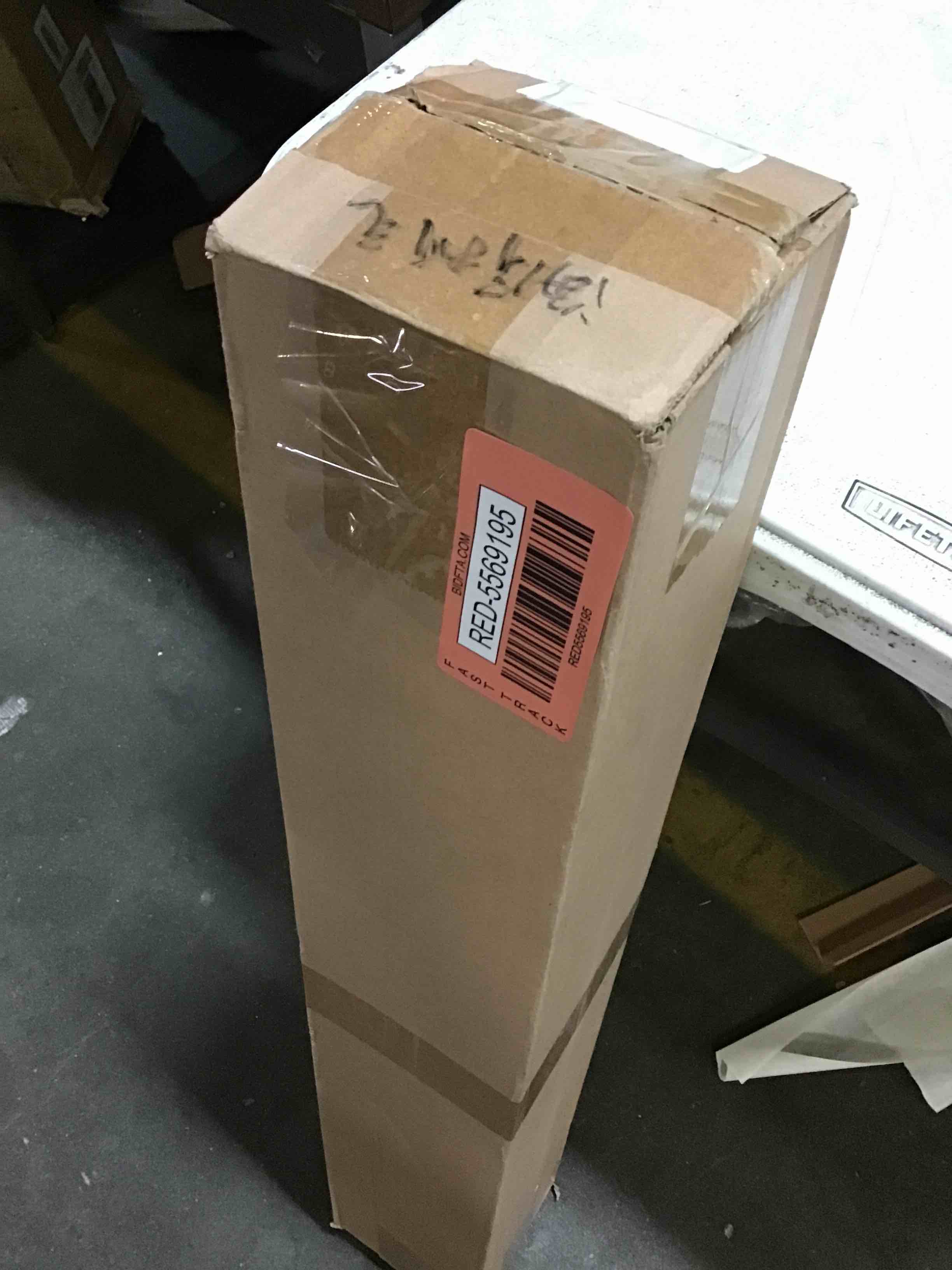 https://s3.amazonaws.com/lotting-images-prod/bidfta/RED5569195_1698423338441.jpeg