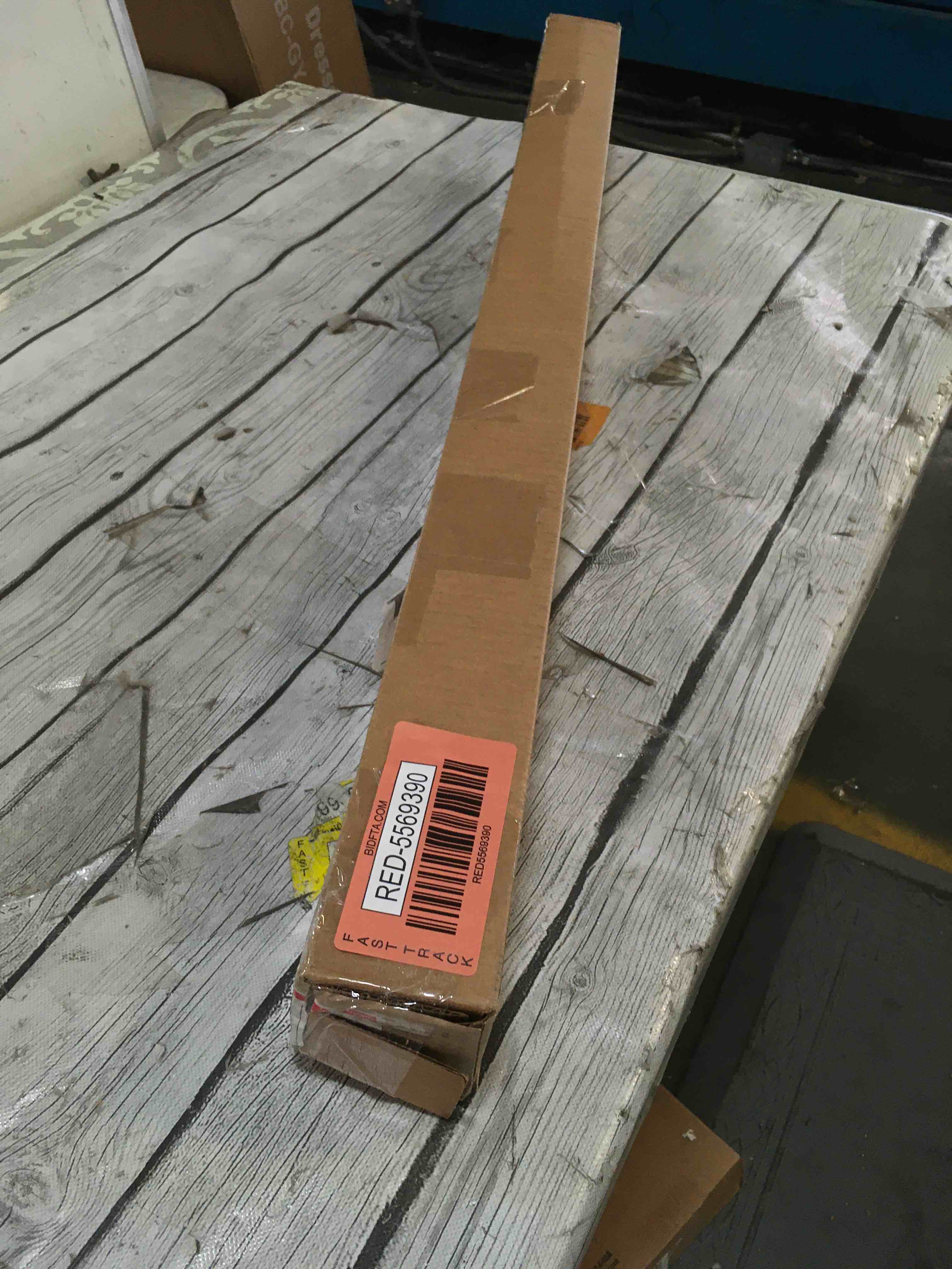 https://s3.amazonaws.com/lotting-images-prod/bidfta/RED5569390_1698766940073.jpeg