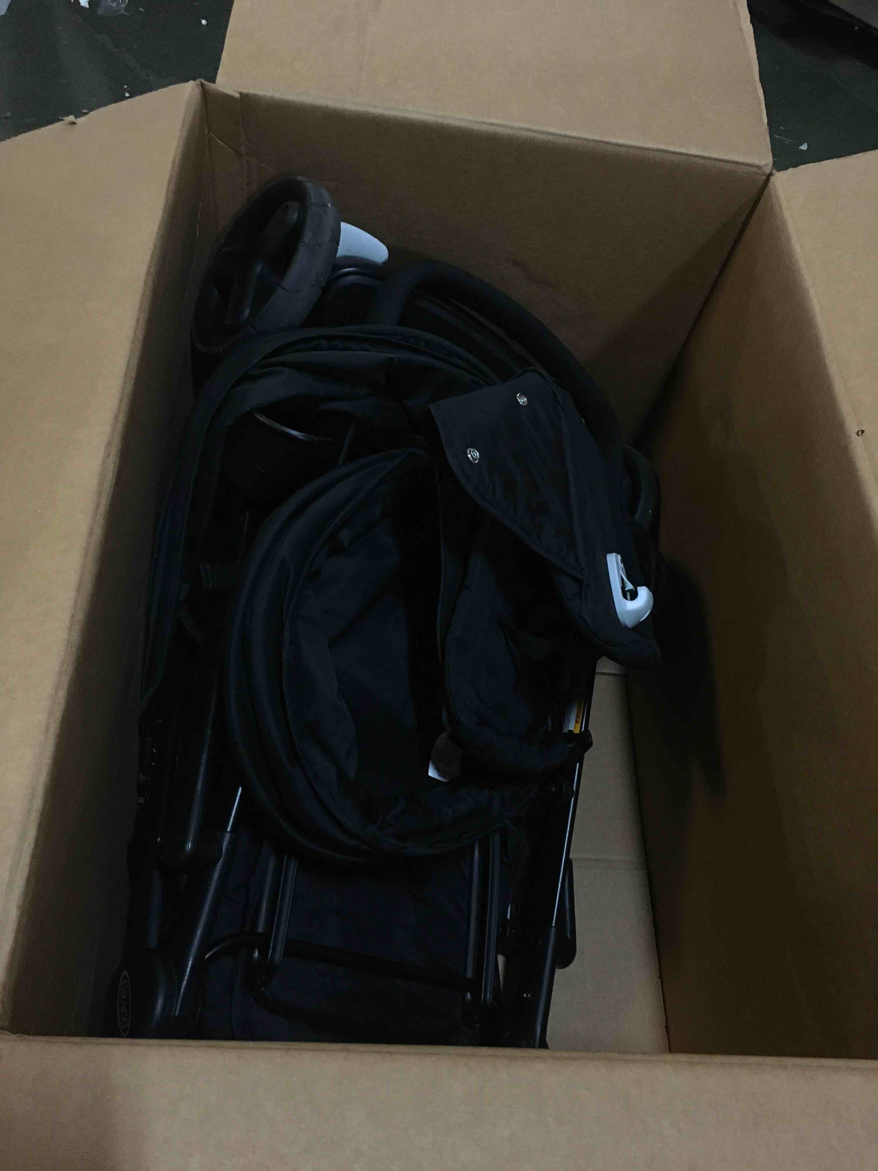 https://s3.amazonaws.com/lotting-images-prod/bidfta/RED5569455_1698777787628.jpeg