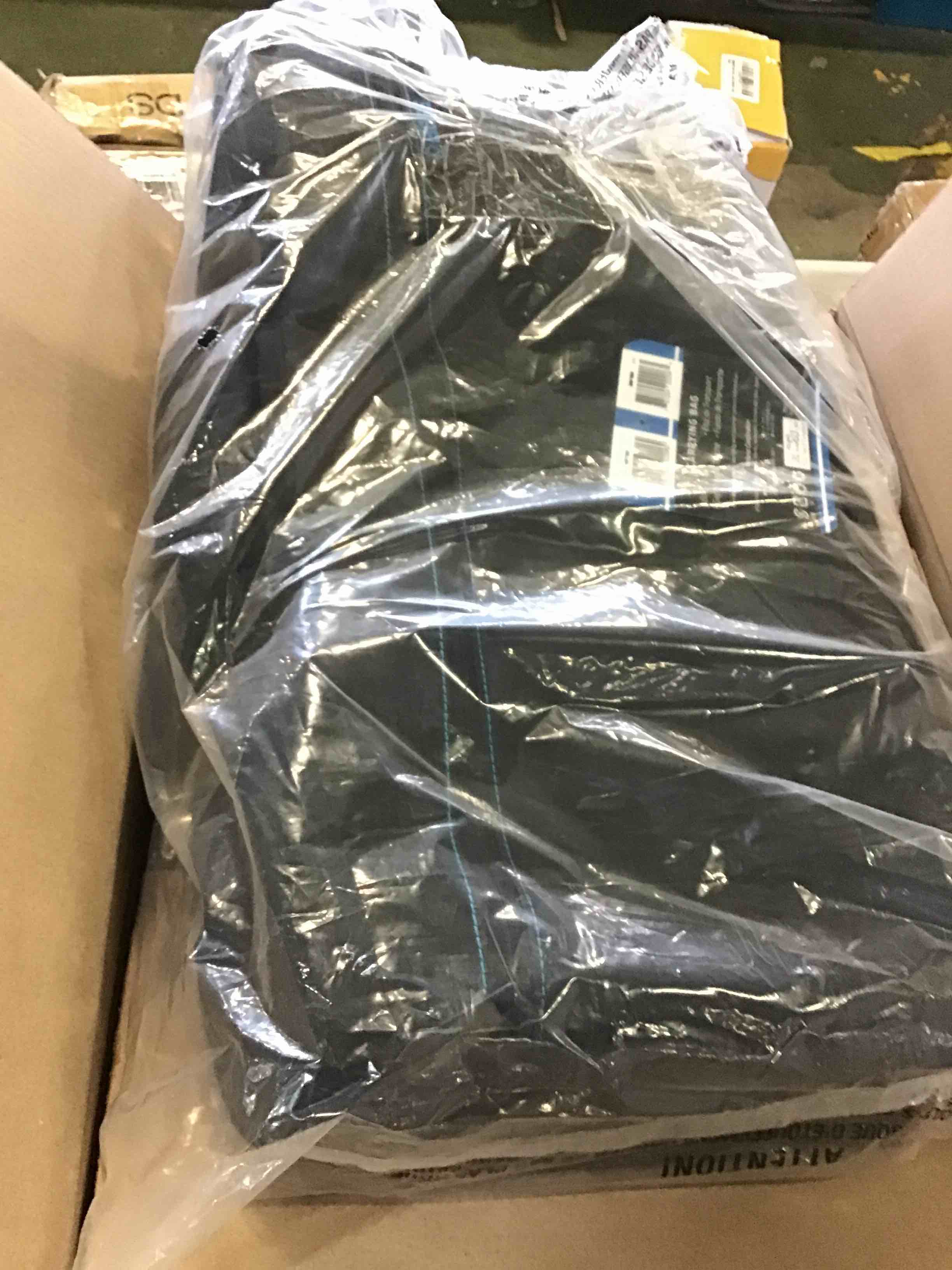 https://s3.amazonaws.com/lotting-images-prod/bidfta/RED5569586_1698858984804.jpeg