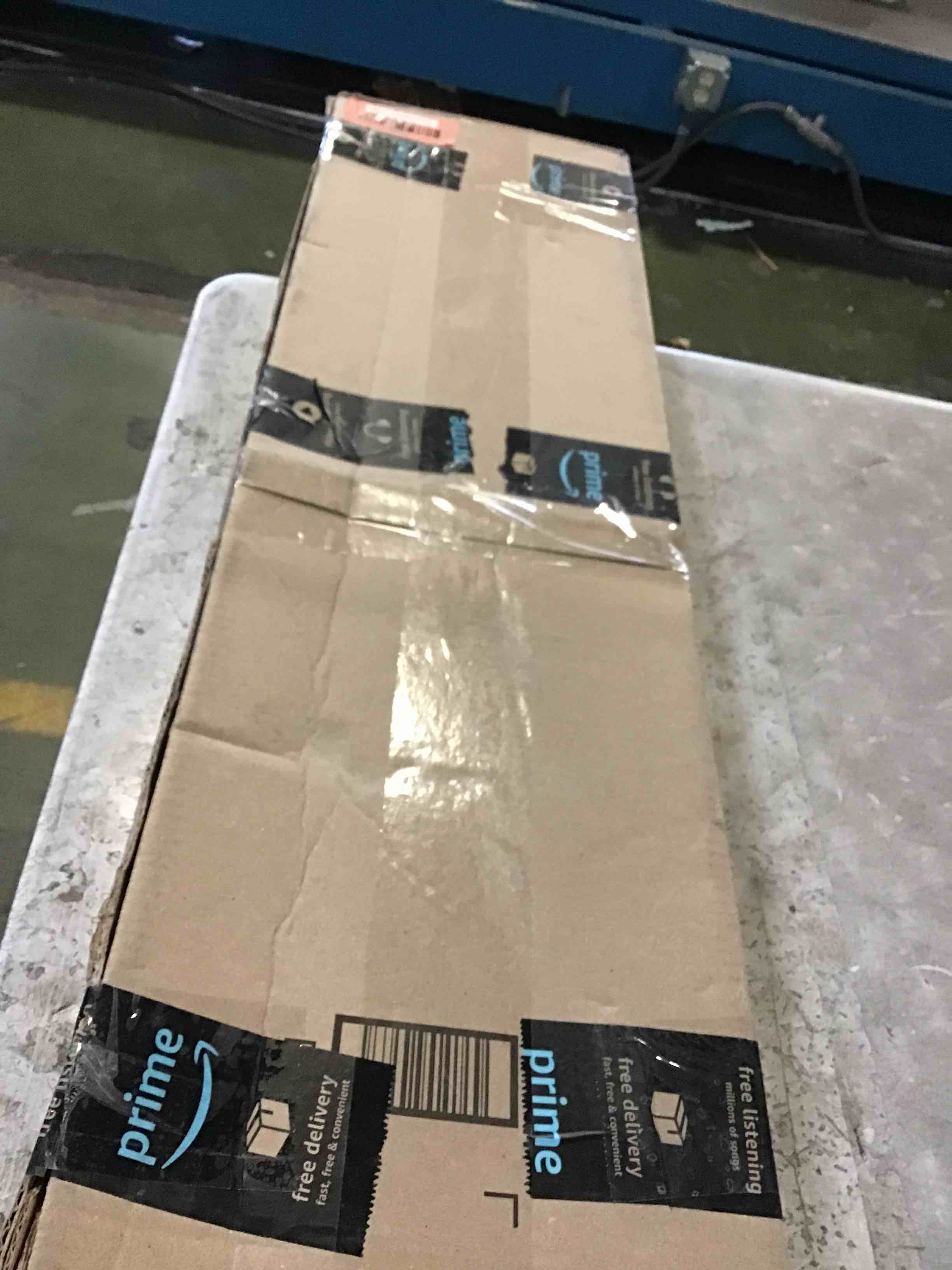https://s3.amazonaws.com/lotting-images-prod/bidfta/RED5569772_1698942345149.jpeg