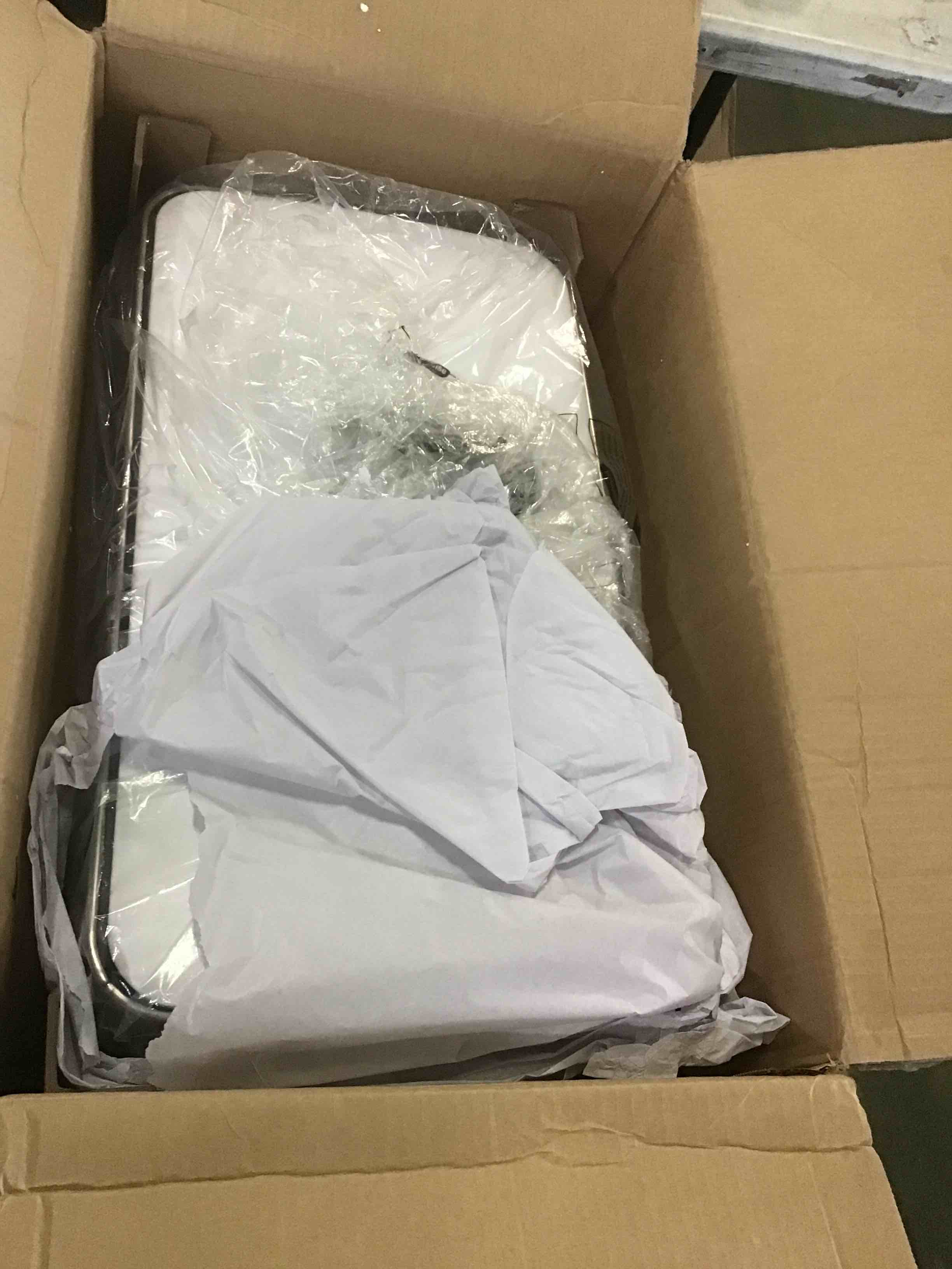 https://s3.amazonaws.com/lotting-images-prod/bidfta/RED5569881_1699018449203.jpeg