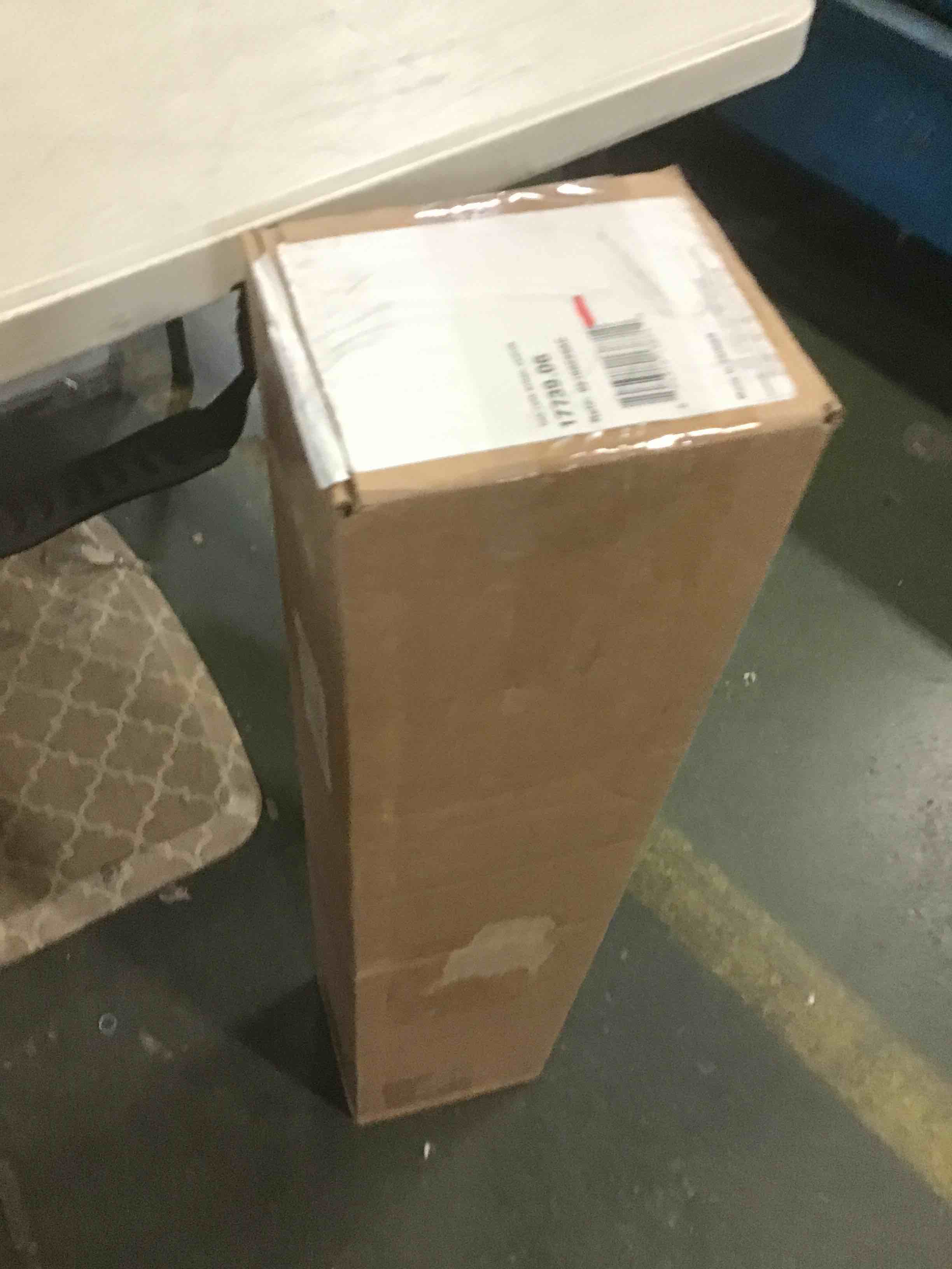 https://s3.amazonaws.com/lotting-images-prod/bidfta/RED5570044_1698154271478.jpeg