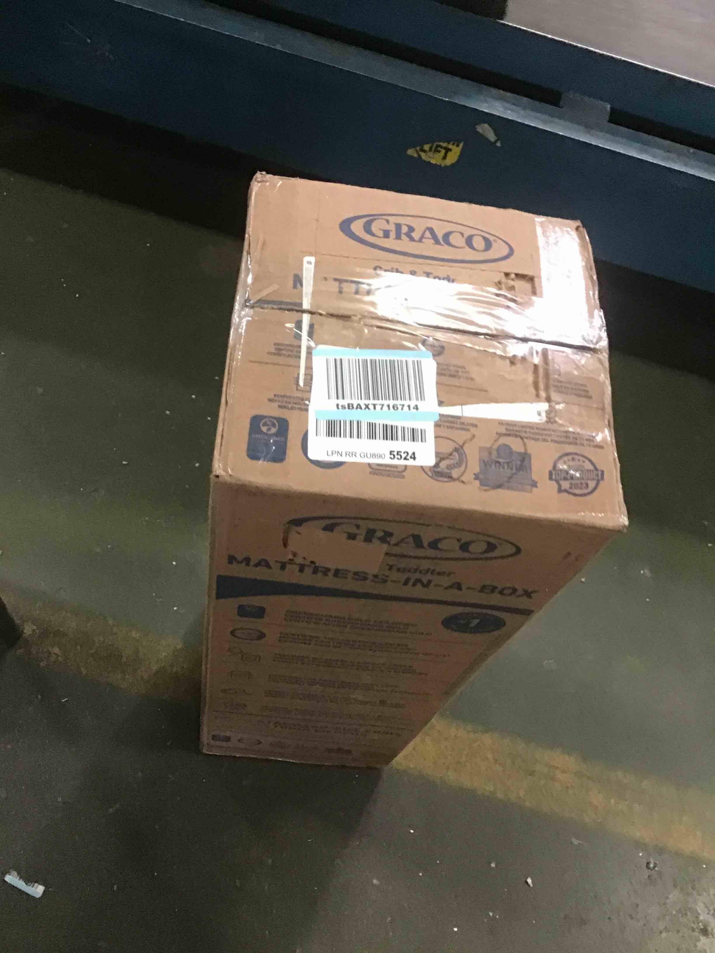 https://s3.amazonaws.com/lotting-images-prod/bidfta/RED5570126_1698164246964.jpeg