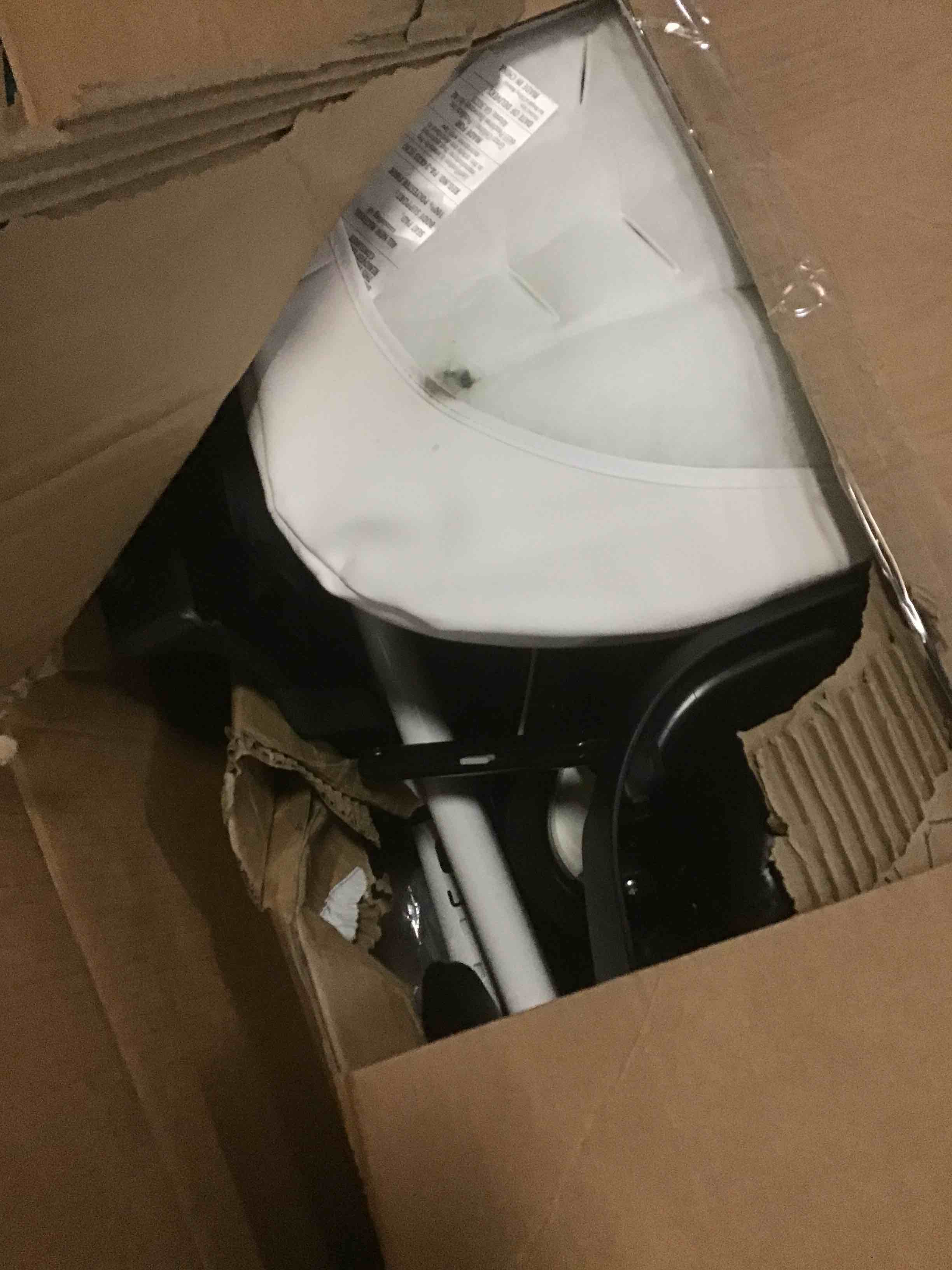 https://s3.amazonaws.com/lotting-images-prod/bidfta/RED5570215_1698235935523.jpeg