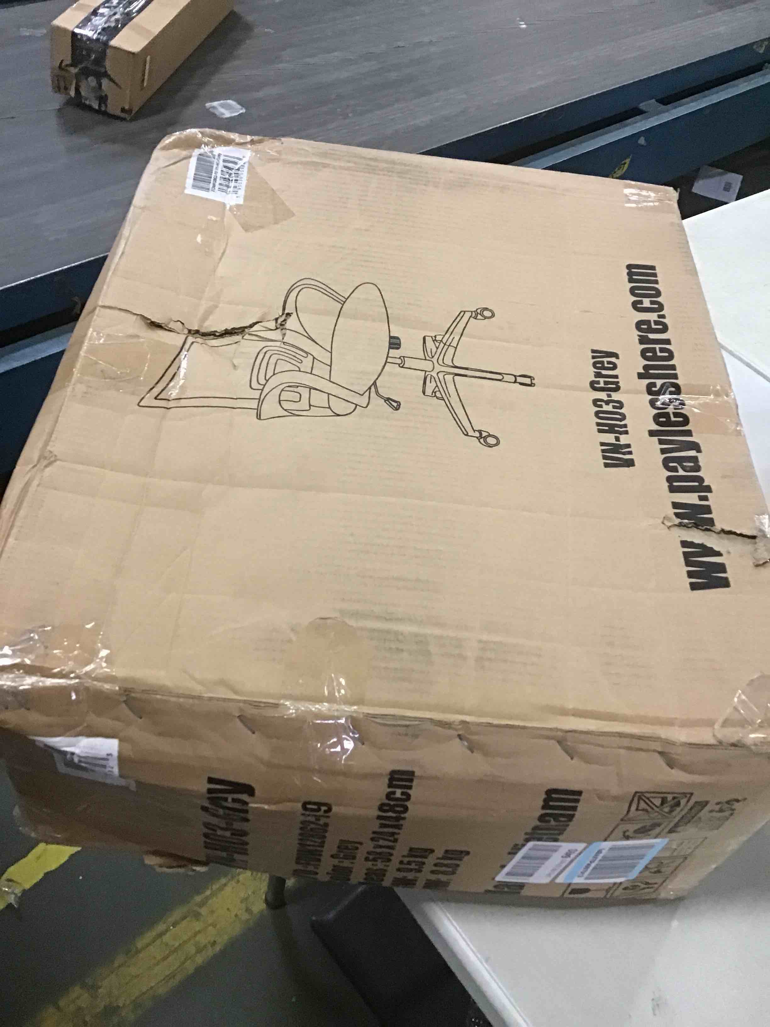 https://s3.amazonaws.com/lotting-images-prod/bidfta/RED5570364_1698256325469.jpeg