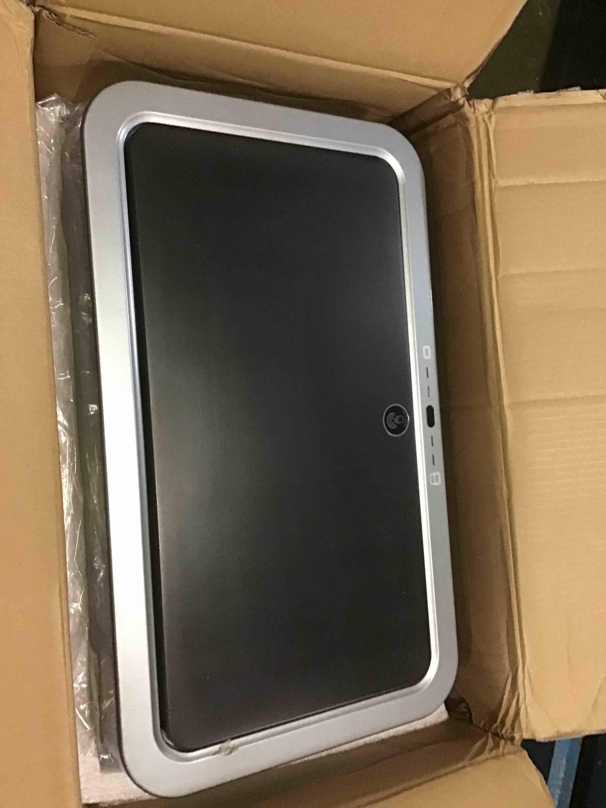 https://s3.amazonaws.com/lotting-images-prod/bidfta/RED5570440_1698325254998.jpeg