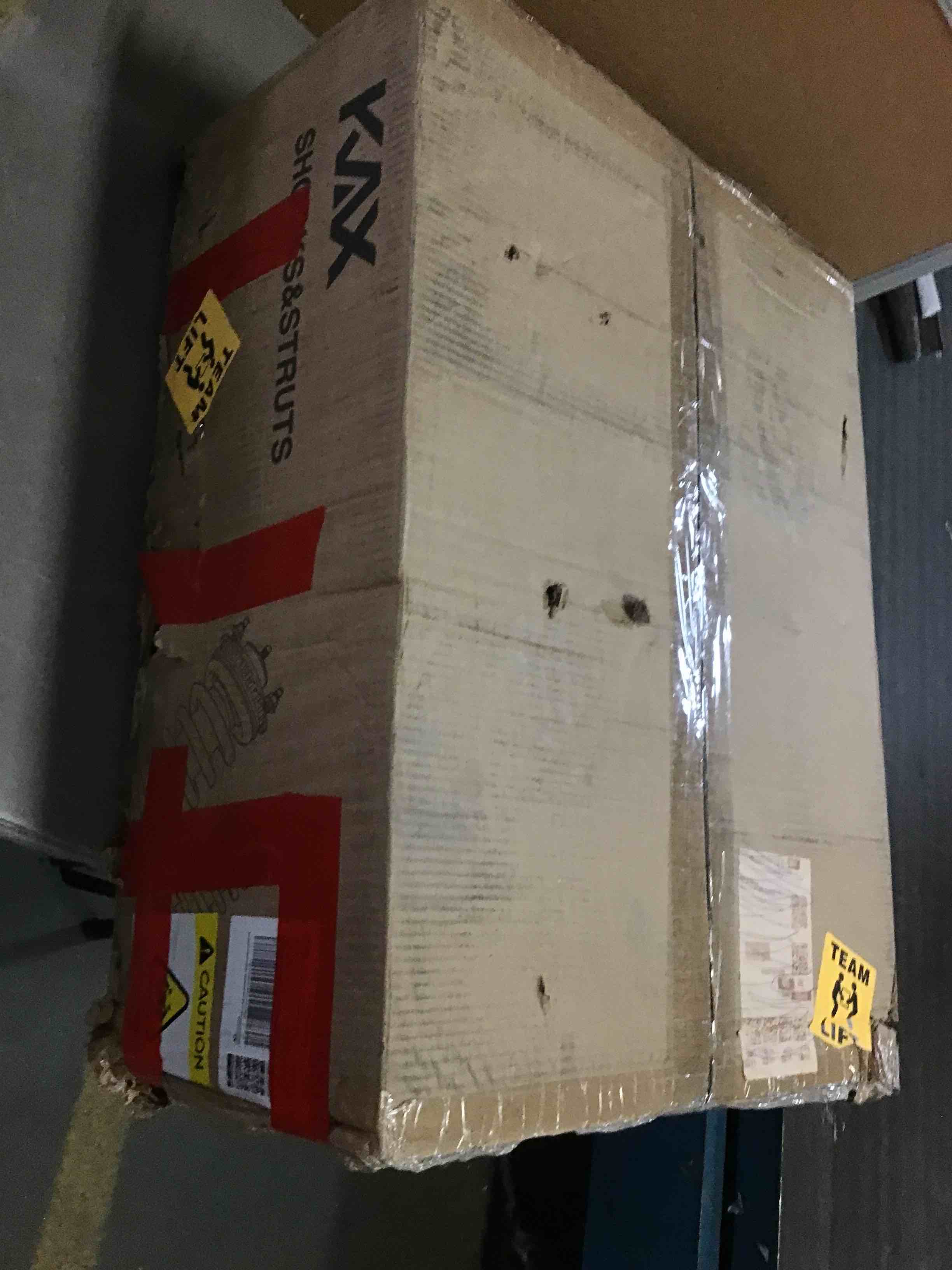 https://s3.amazonaws.com/lotting-images-prod/bidfta/RED5570560_1698349524033.jpeg