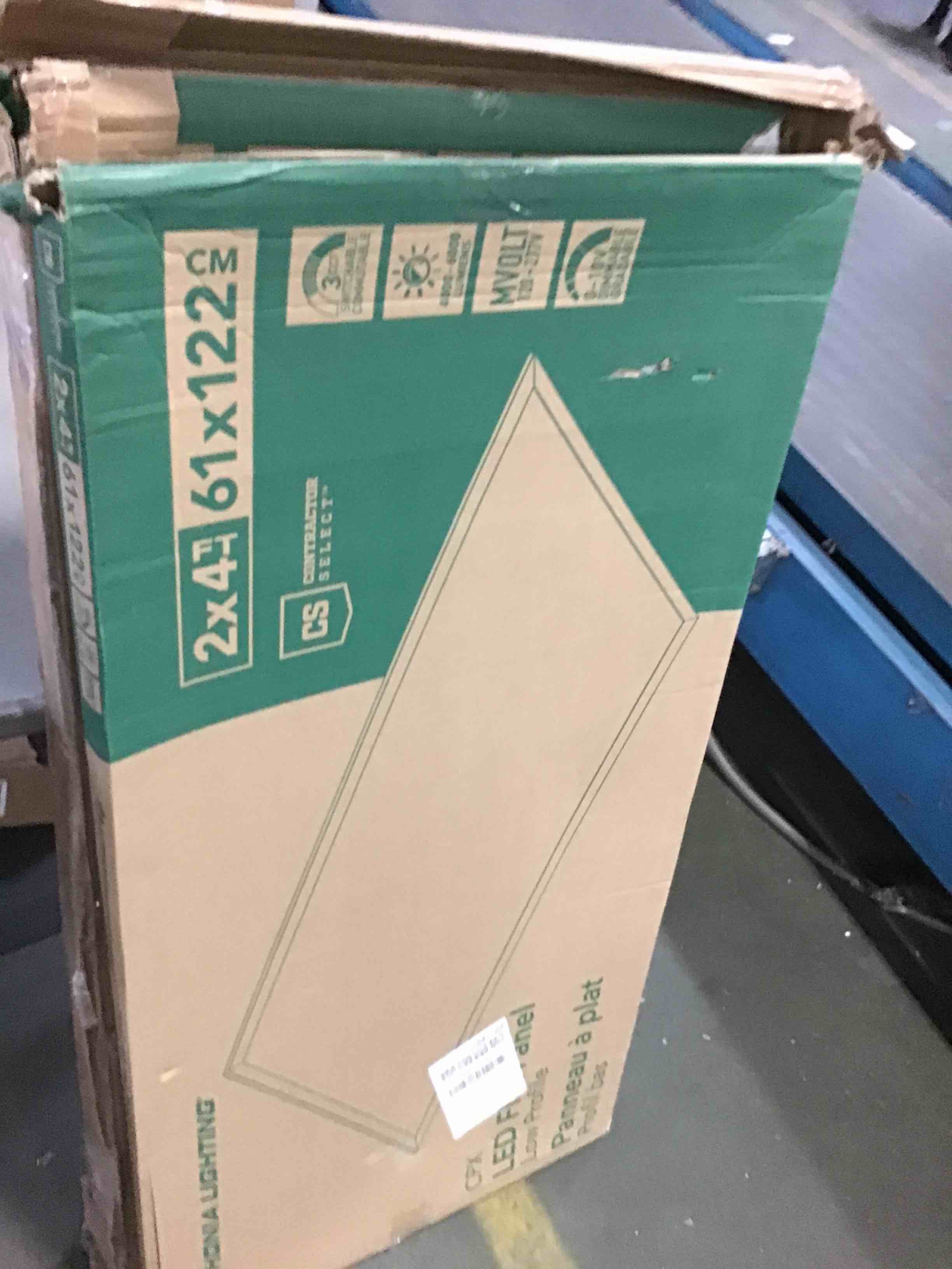 https://s3.amazonaws.com/lotting-images-prod/bidfta/RED5570571_1698351355999.jpeg