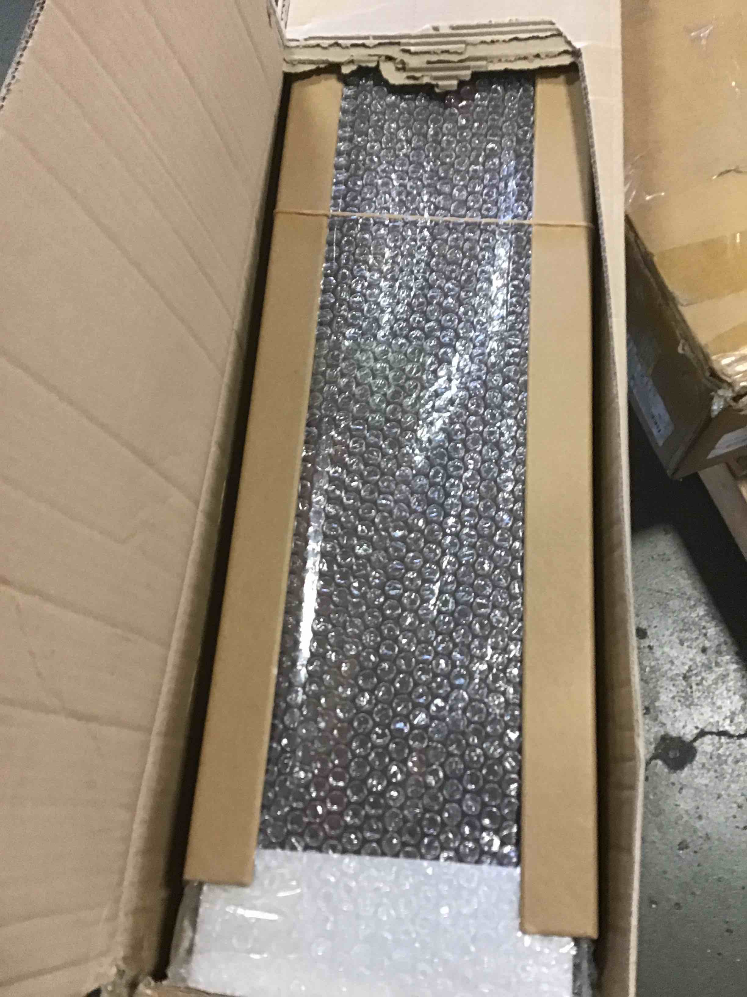 https://s3.amazonaws.com/lotting-images-prod/bidfta/RED5571244_1698777846547.jpeg