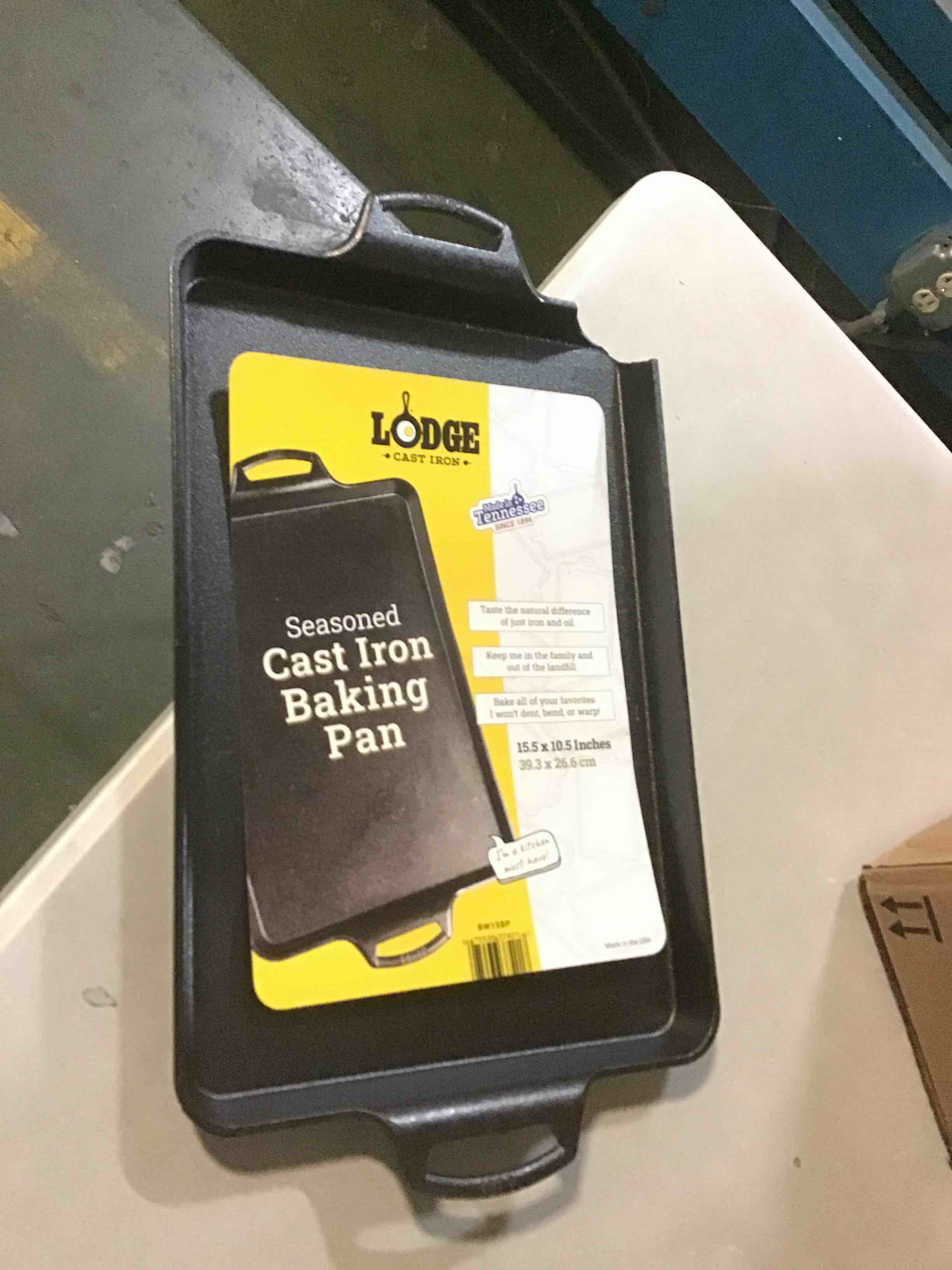 https://s3.amazonaws.com/lotting-images-prod/bidfta/RED5571287_1698840397051.jpeg
