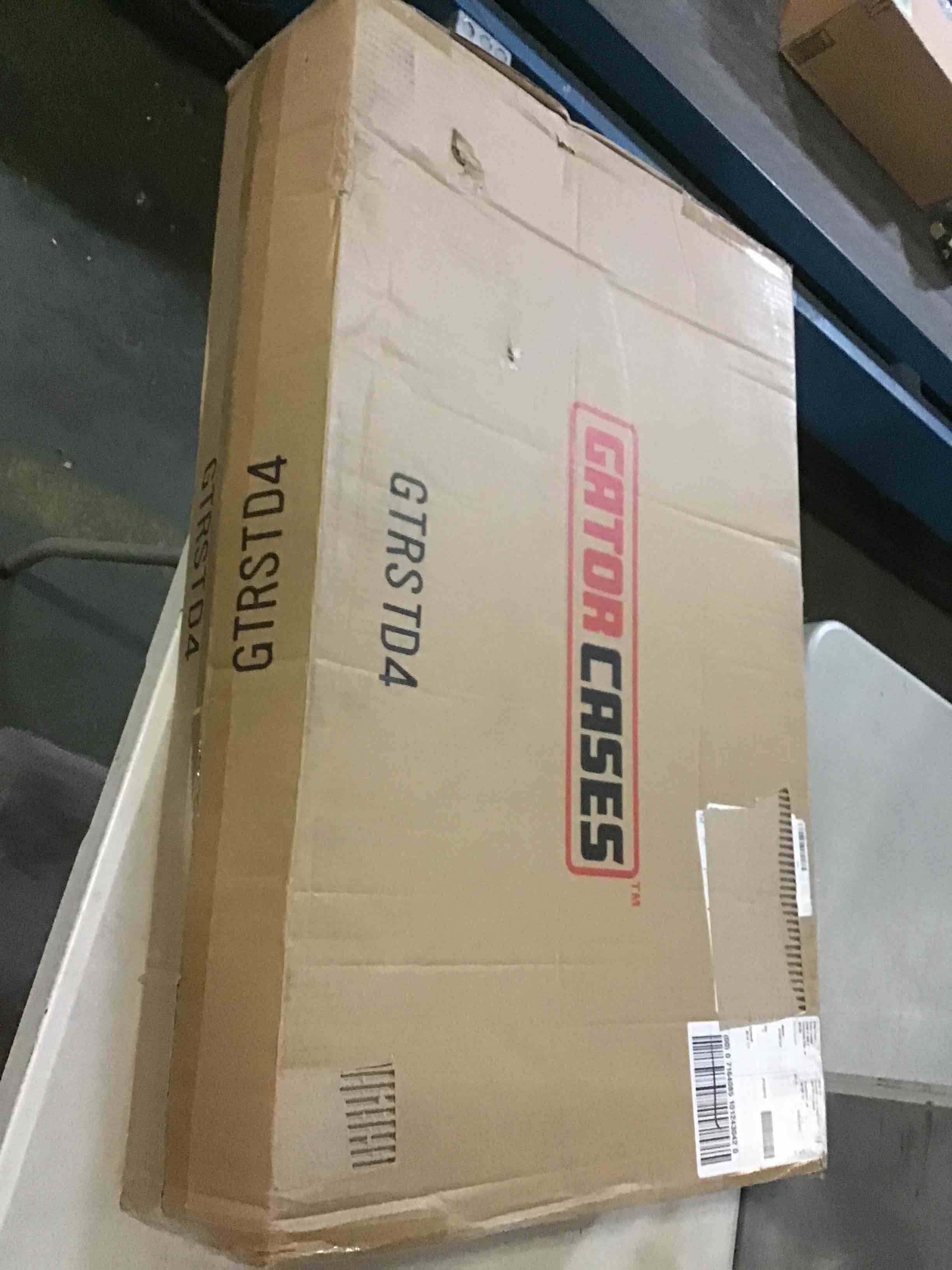 https://s3.amazonaws.com/lotting-images-prod/bidfta/RED5571295_1698842918084.jpeg