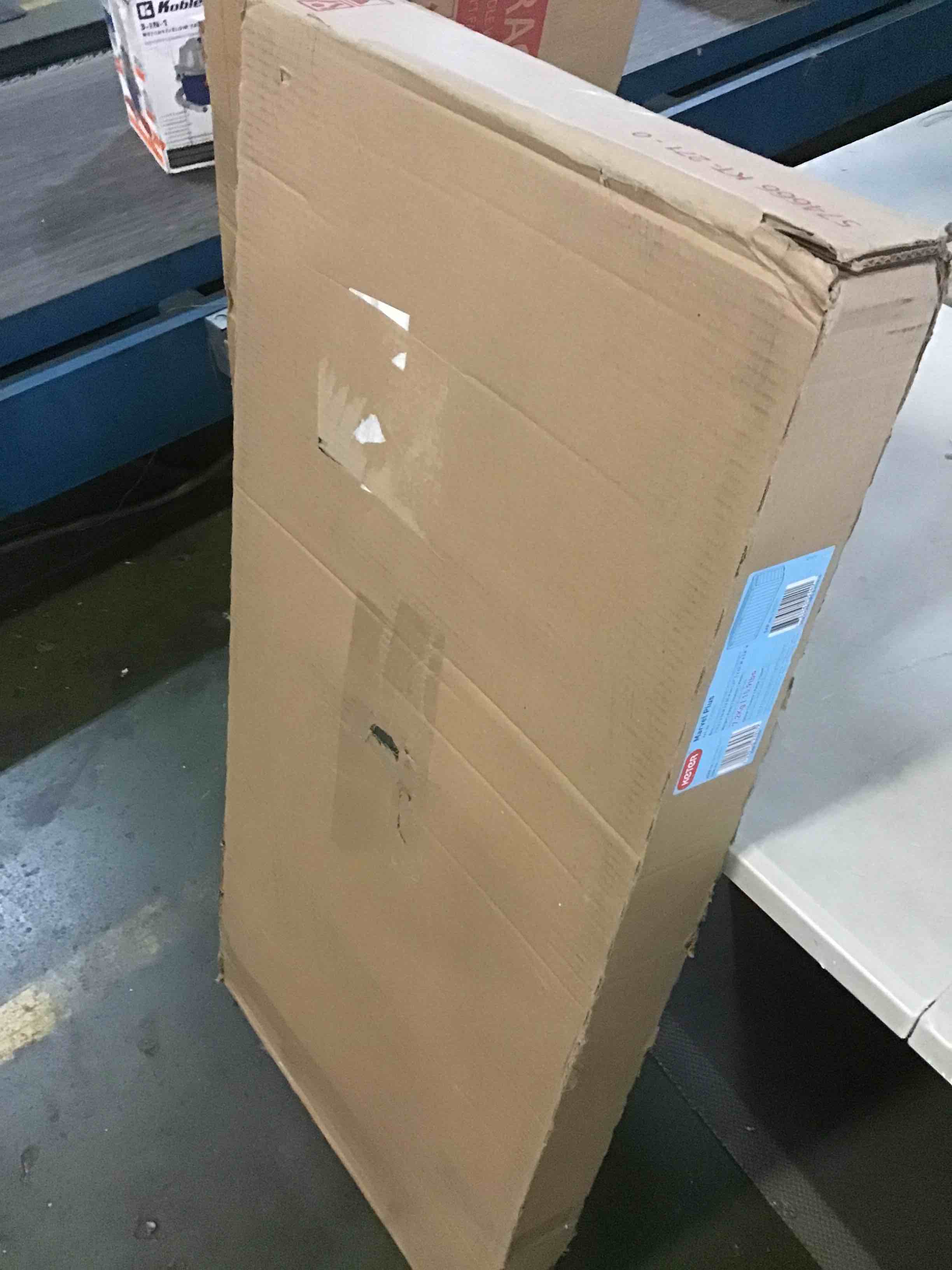 https://s3.amazonaws.com/lotting-images-prod/bidfta/RED5571321_1698845930077.jpeg