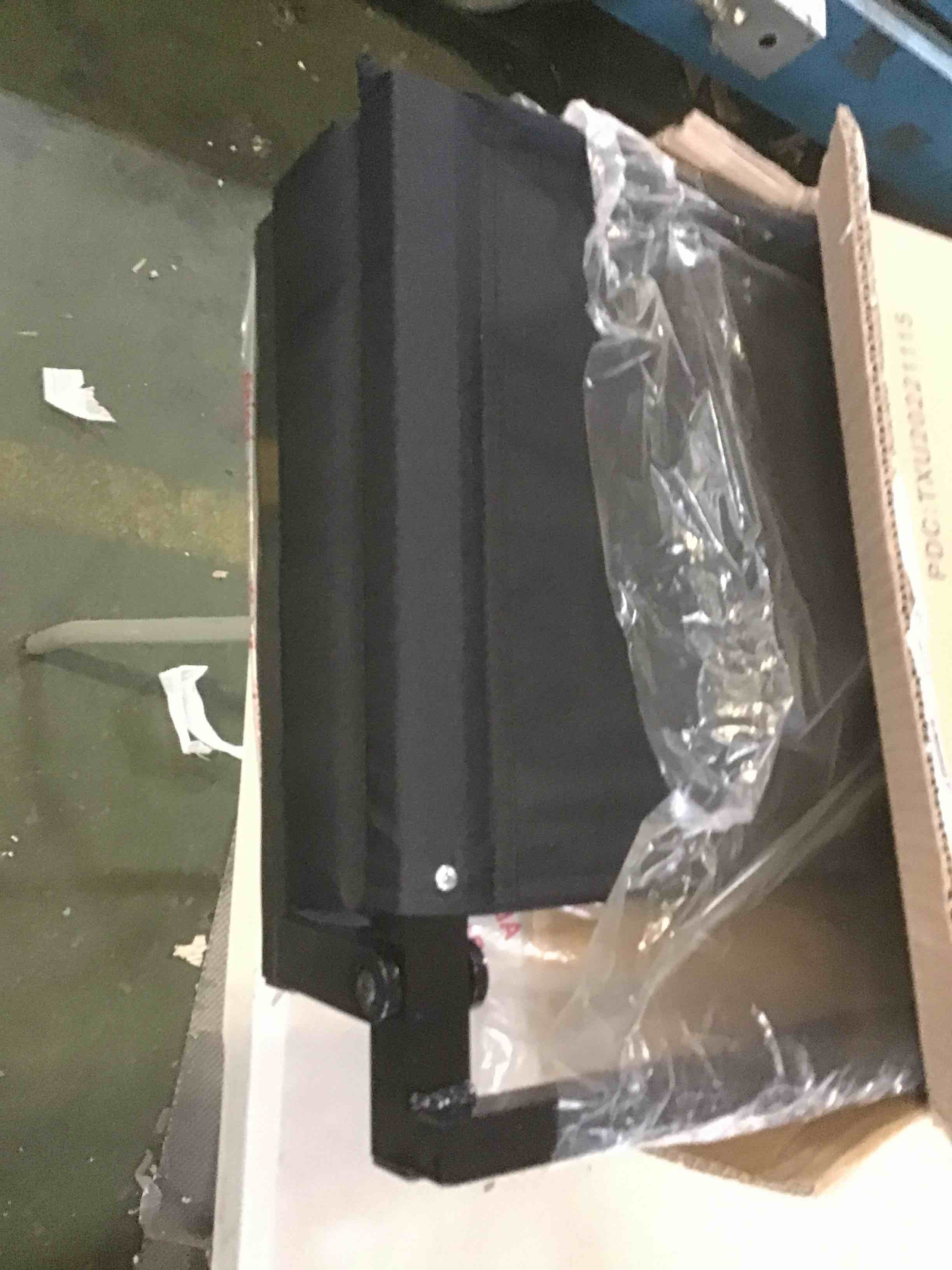 https://s3.amazonaws.com/lotting-images-prod/bidfta/RED5571398_1698856529246.jpeg