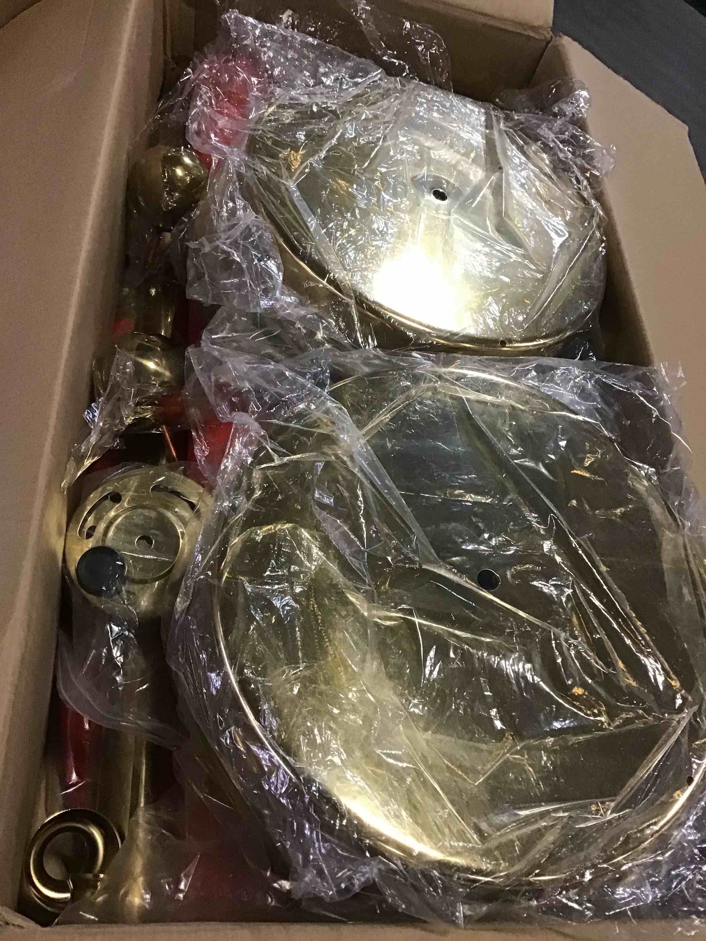 https://s3.amazonaws.com/lotting-images-prod/bidfta/RED5571847_1698257029425.jpeg