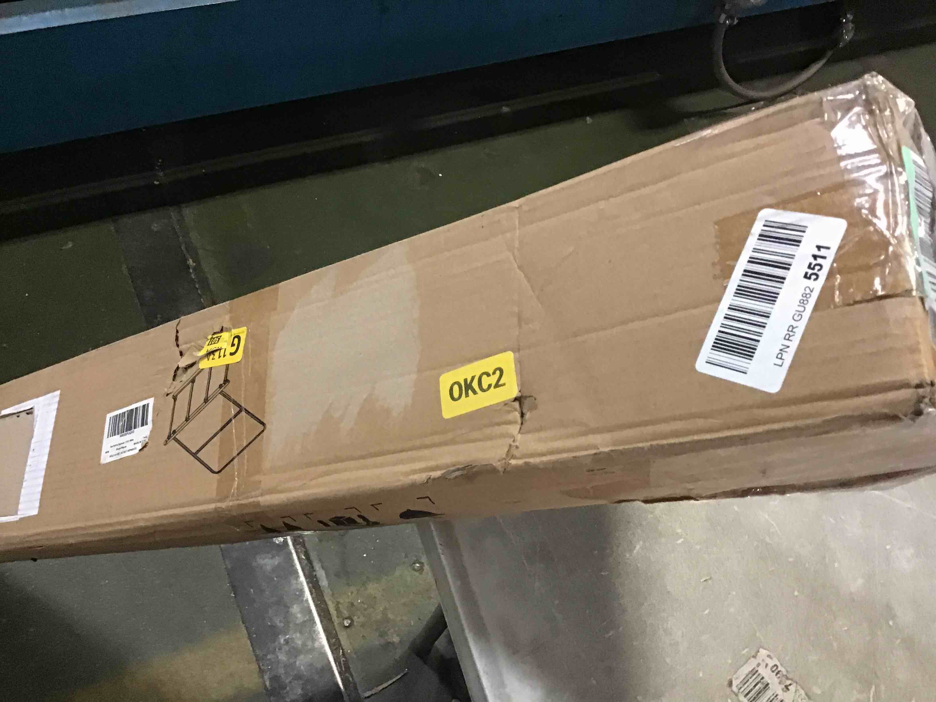 https://s3.amazonaws.com/lotting-images-prod/bidfta/RED5572020_1698345959268.jpeg