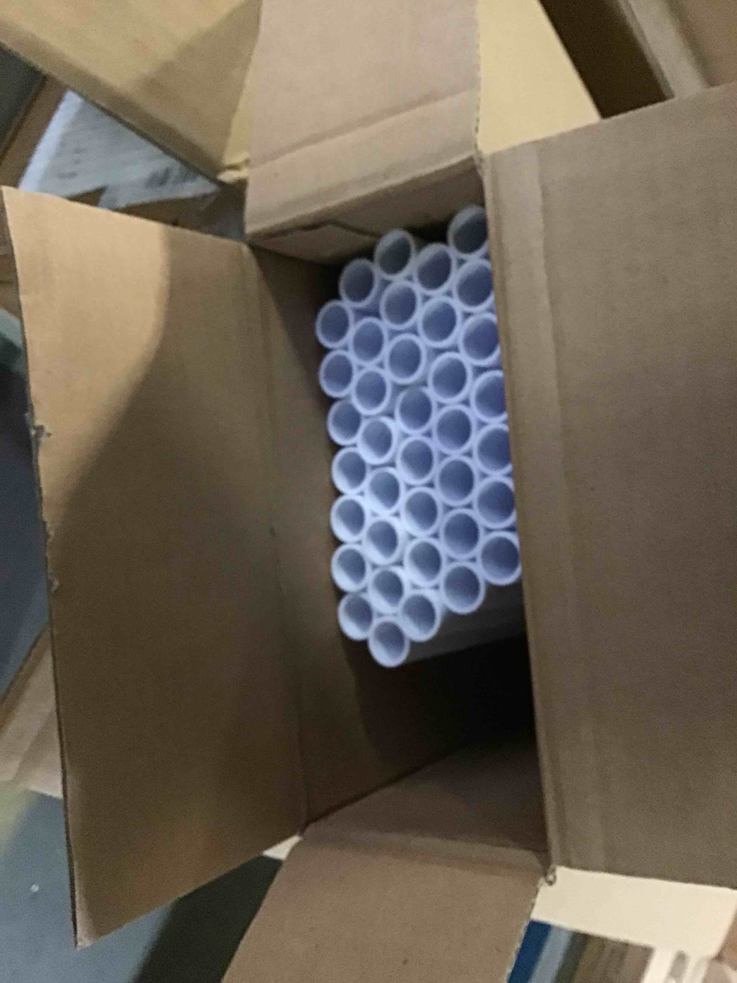 https://s3.amazonaws.com/lotting-images-prod/bidfta/RED5572075_1698412804052.jpeg