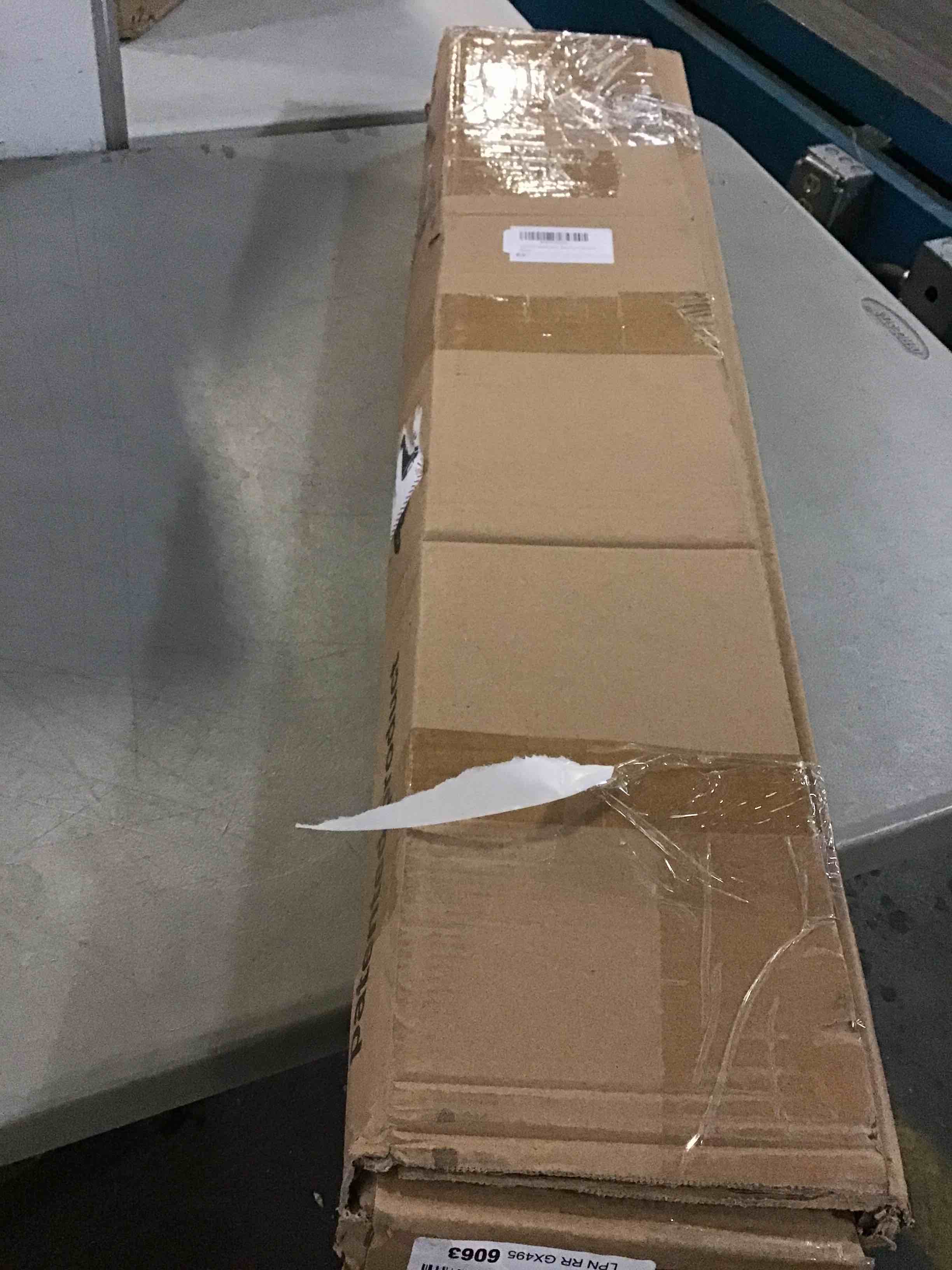https://s3.amazonaws.com/lotting-images-prod/bidfta/RED5572170_1698433126924.jpeg
