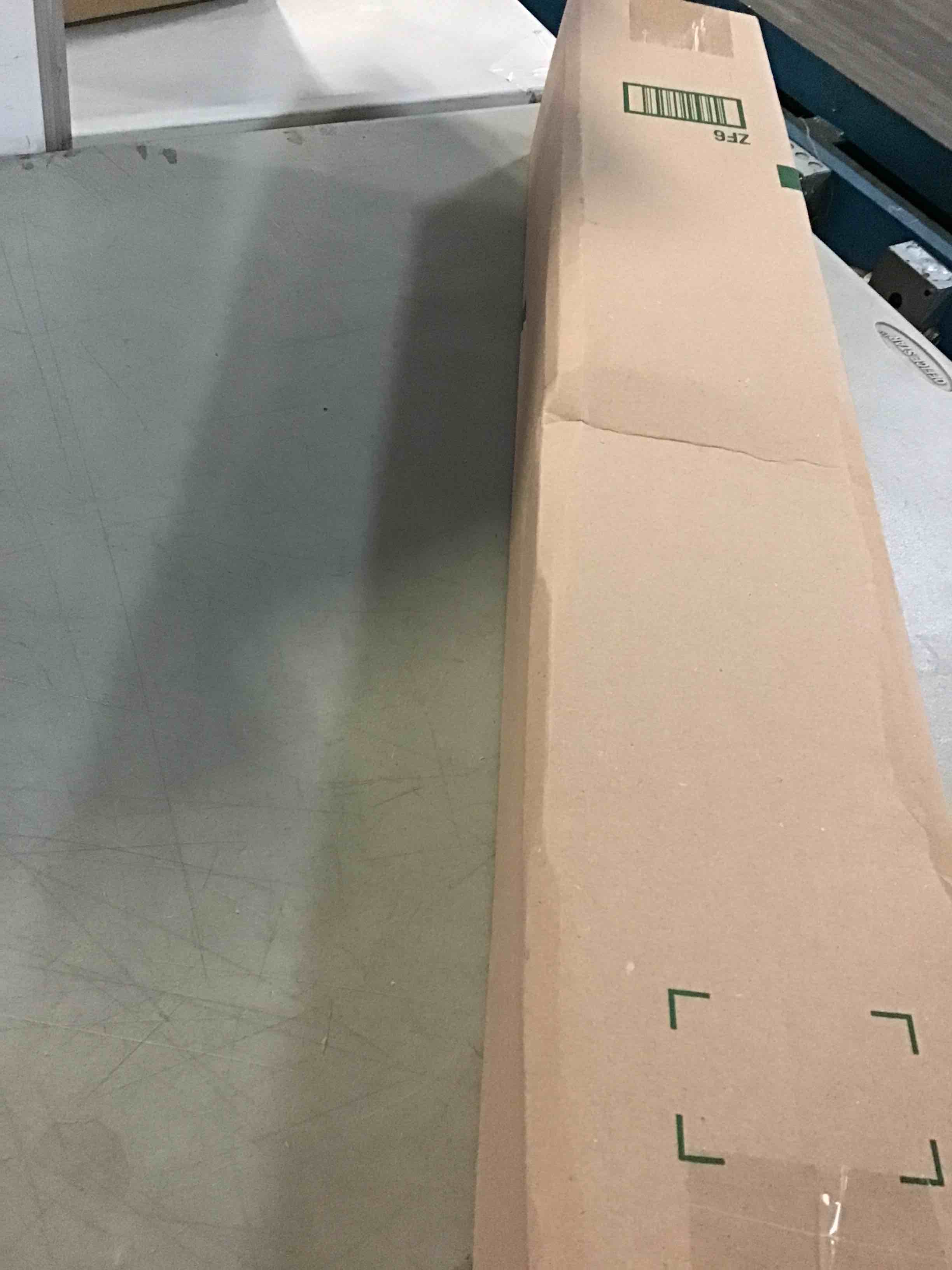 https://s3.amazonaws.com/lotting-images-prod/bidfta/RED5572177_1698437261740.jpeg