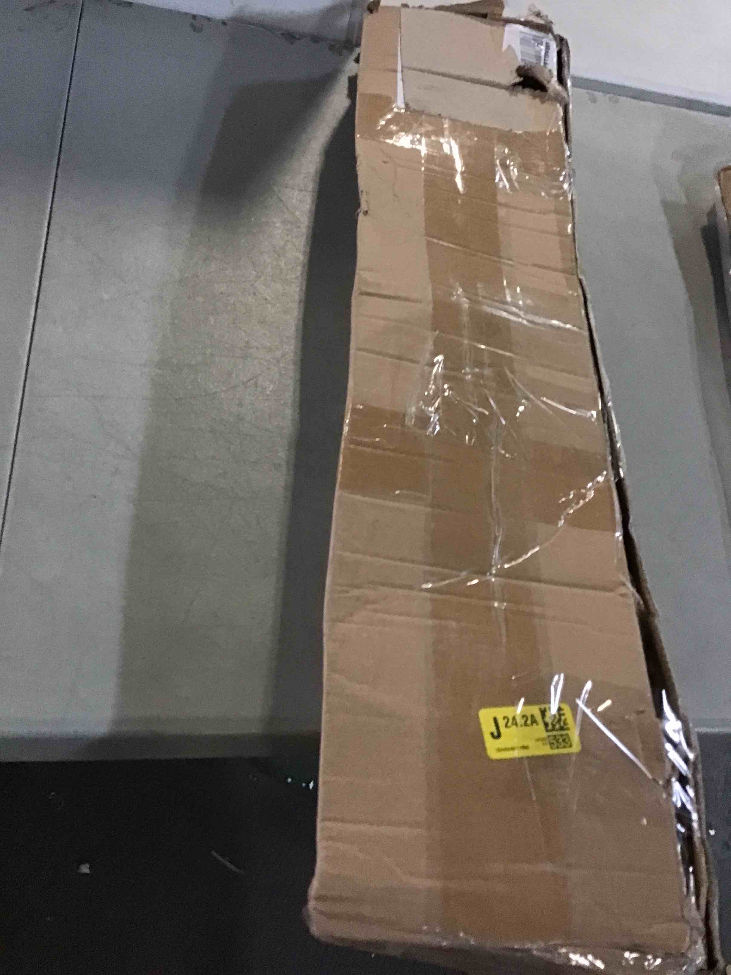 https://s3.amazonaws.com/lotting-images-prod/bidfta/RED5572348_1698695624301.jpeg