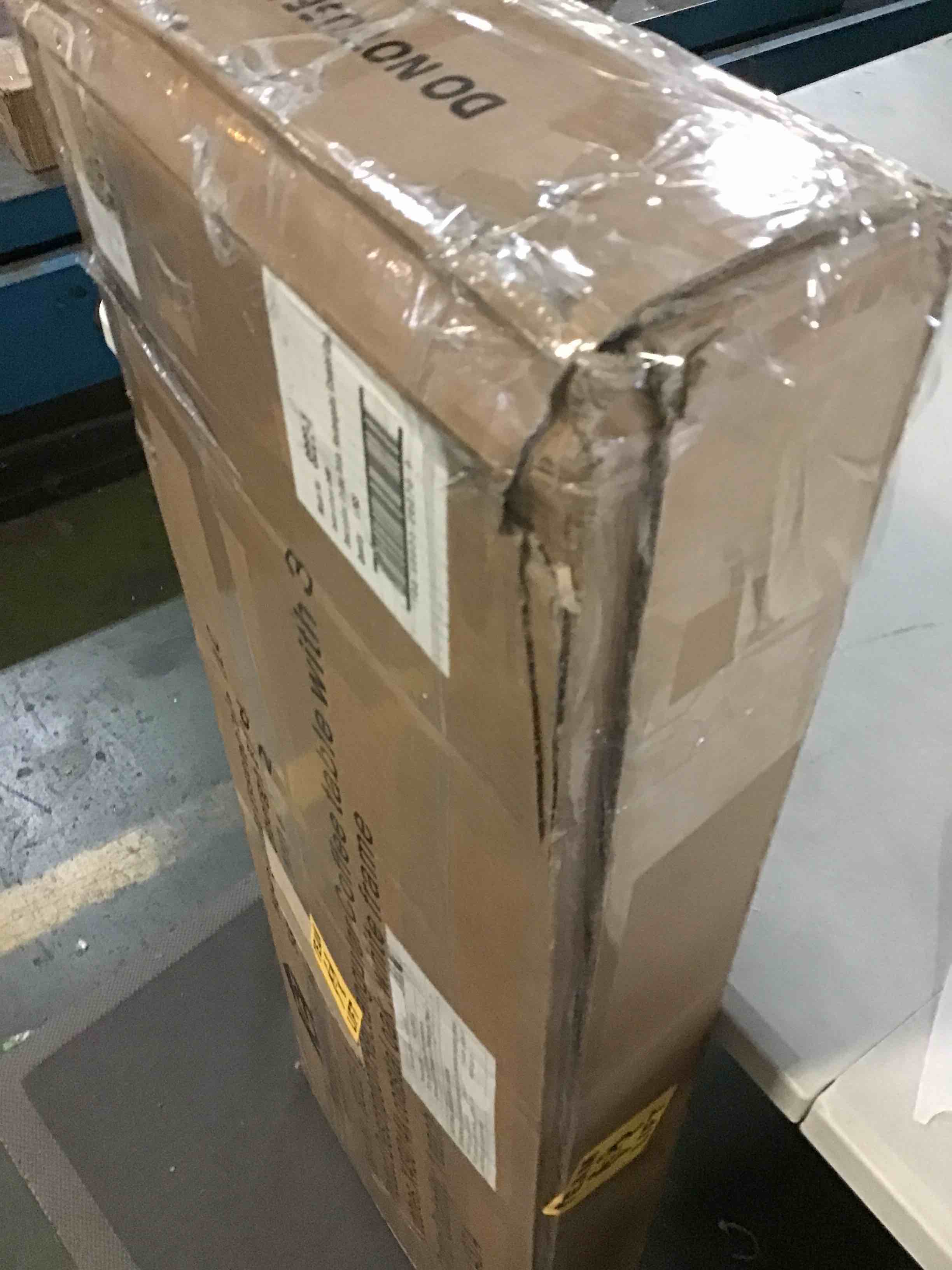 https://s3.amazonaws.com/lotting-images-prod/bidfta/RED5572387_1698757383881.jpeg