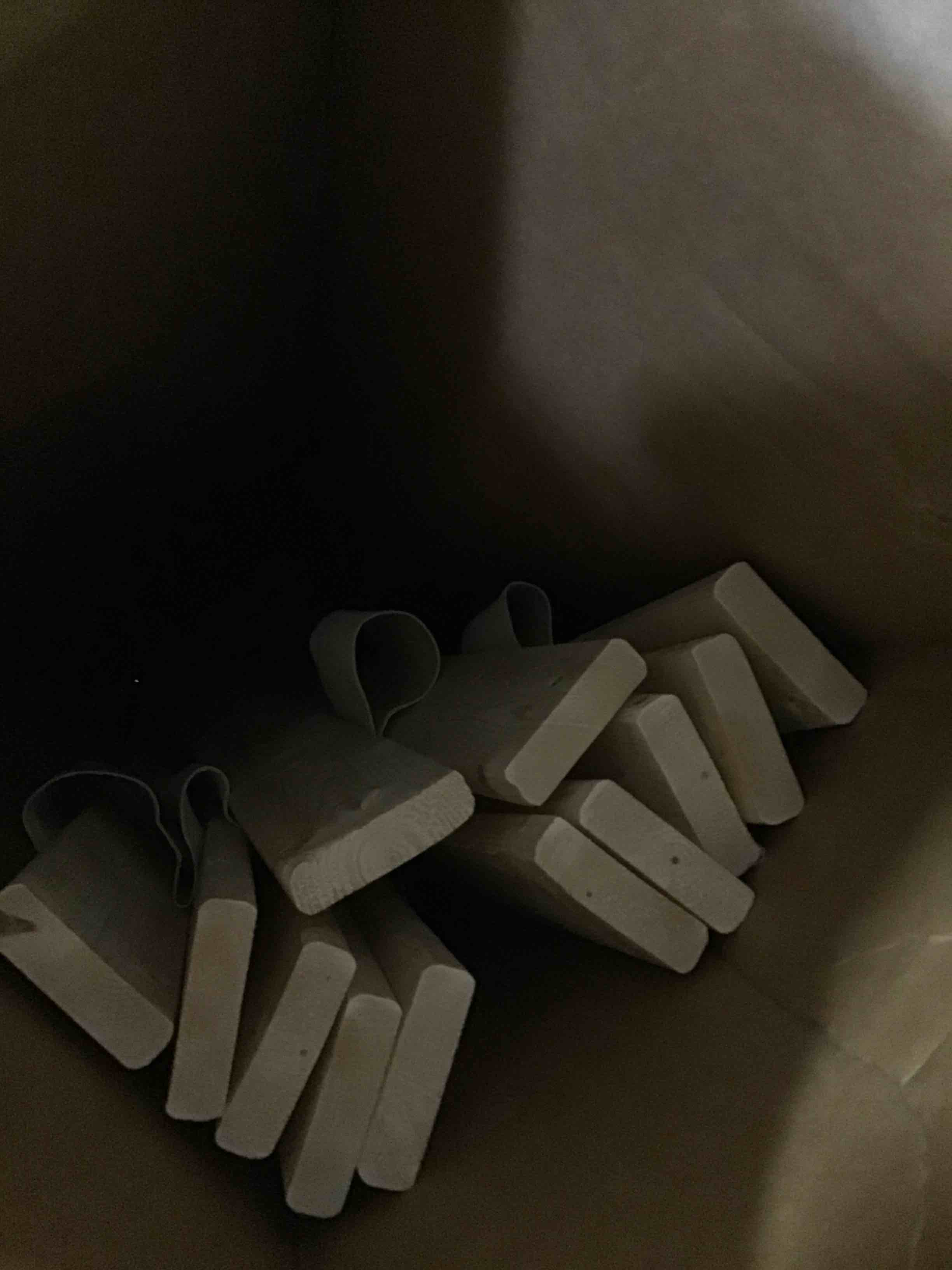https://s3.amazonaws.com/lotting-images-prod/bidfta/RED5572419_1698762518366.jpeg